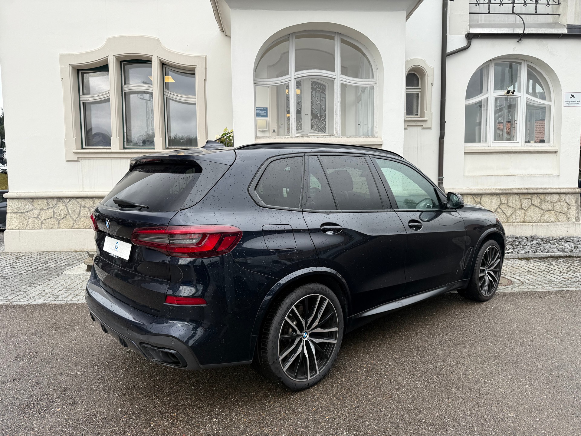 BMW X5 30d xDrive M-SPORT * 7 SITZER * 22 ZOLL ALUFELGEN *-showroom-element-3