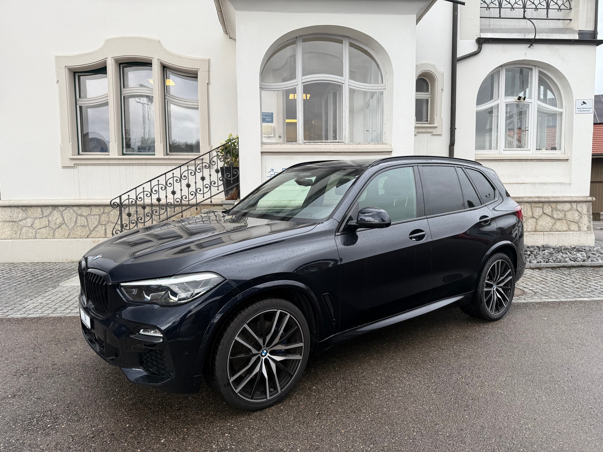 BMW X5 30d xDrive M-SPORT * 7 SITZER * 22 ZOLL ALUFELGEN *