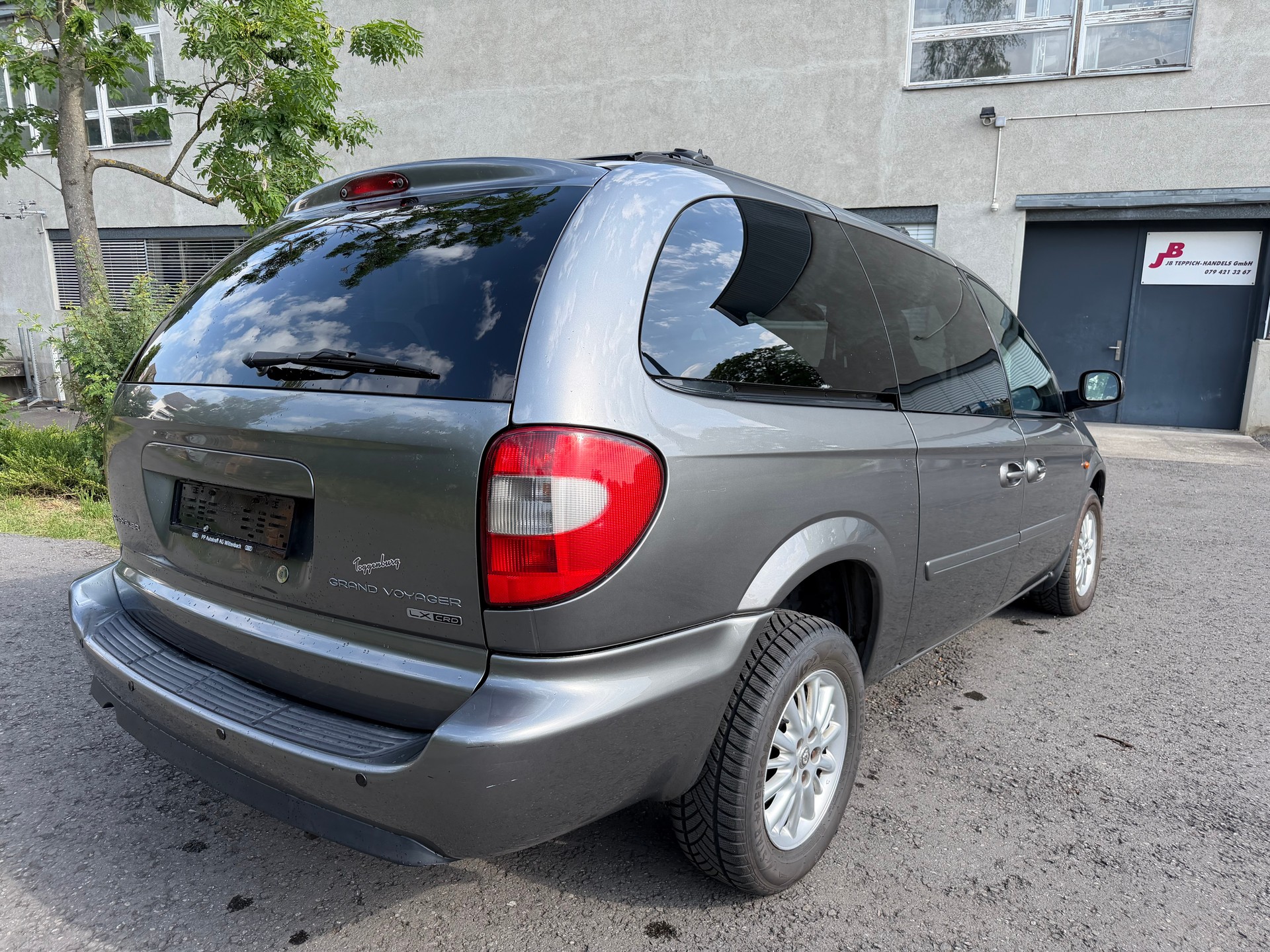 CHRYSLER 👉🏻Grand Voy. 2.8 CRD LTD Automatic-image-3