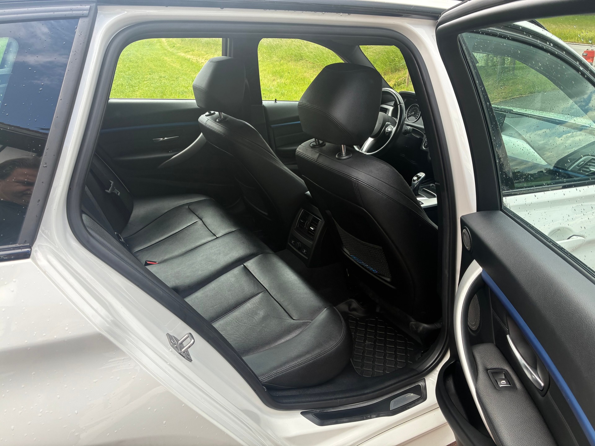BMW 335d xDrive Sport Line Steptronic-image-7