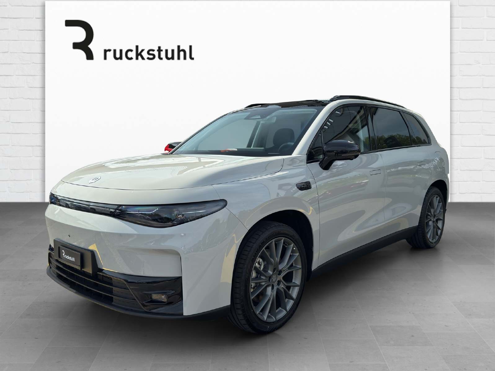 LEAPMOTOR C10 EV AWD-showroom-element-1