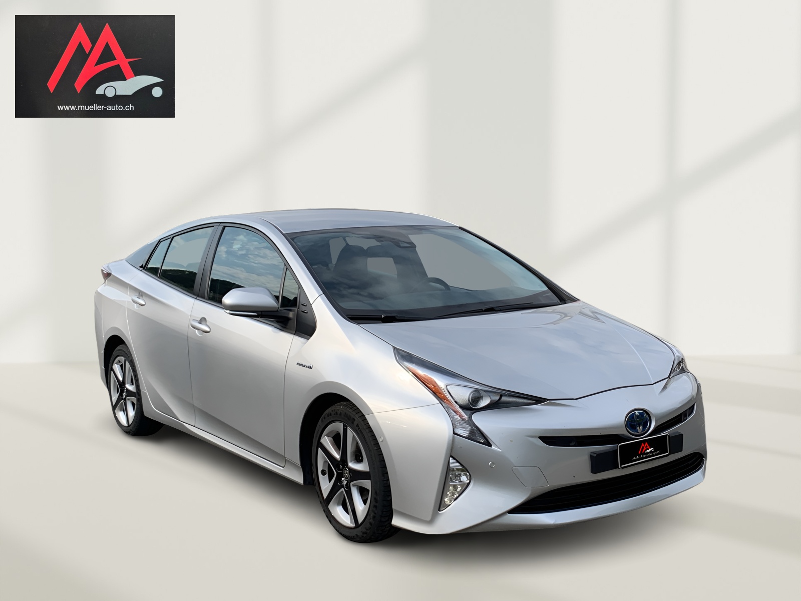 TOYOTA Prius 1.8 VVT-i HSD Sol Premium-showroom-element-1