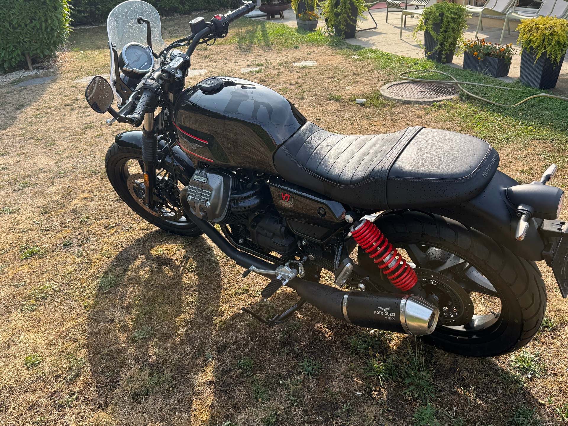 MOTO GUZZI IV Spécial Edition (35Kw)-image-3