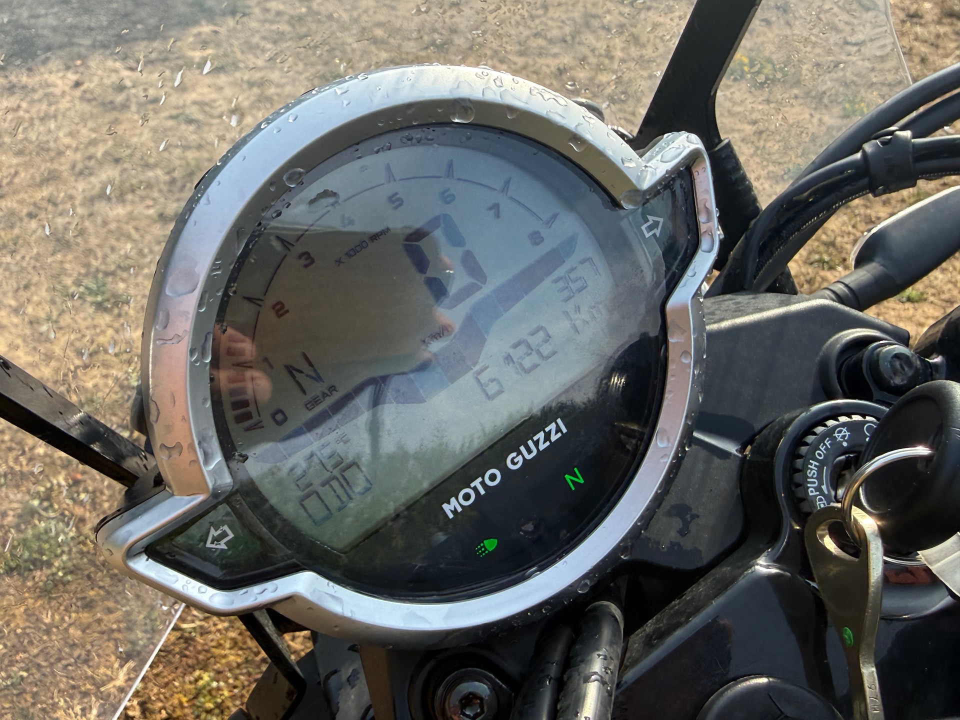 MOTO GUZZI IV Spécial Edition (35Kw)-image-4