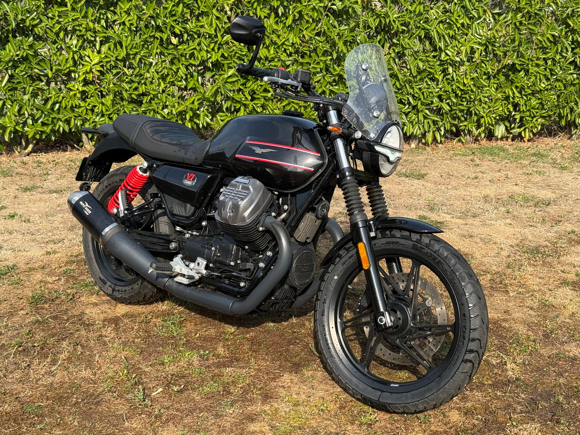 MOTO GUZZI IV Spécial Edition (35Kw)-image-1