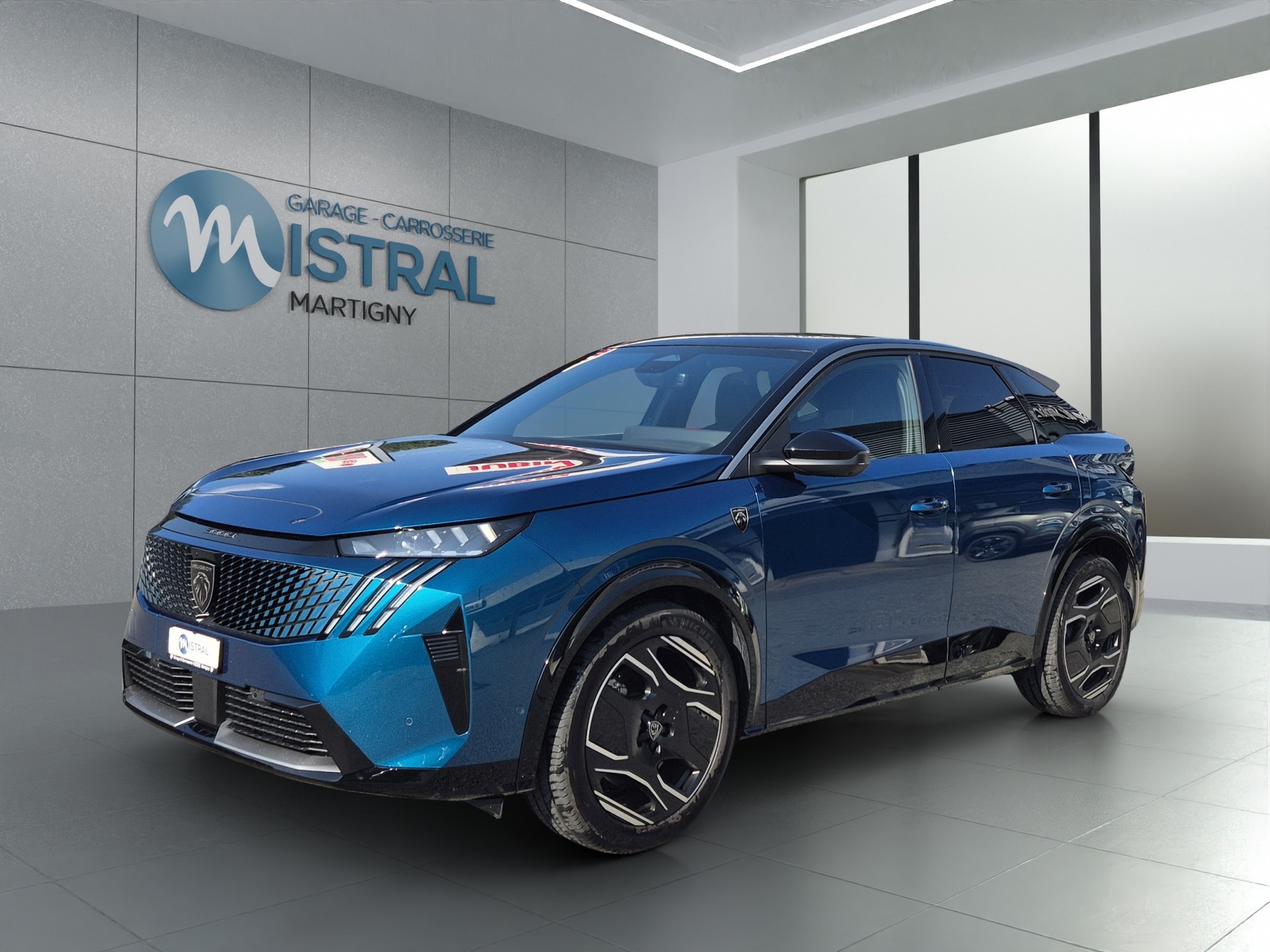 PEUGEOT 3008 e-Launch Edition AWD-showroom-element-1