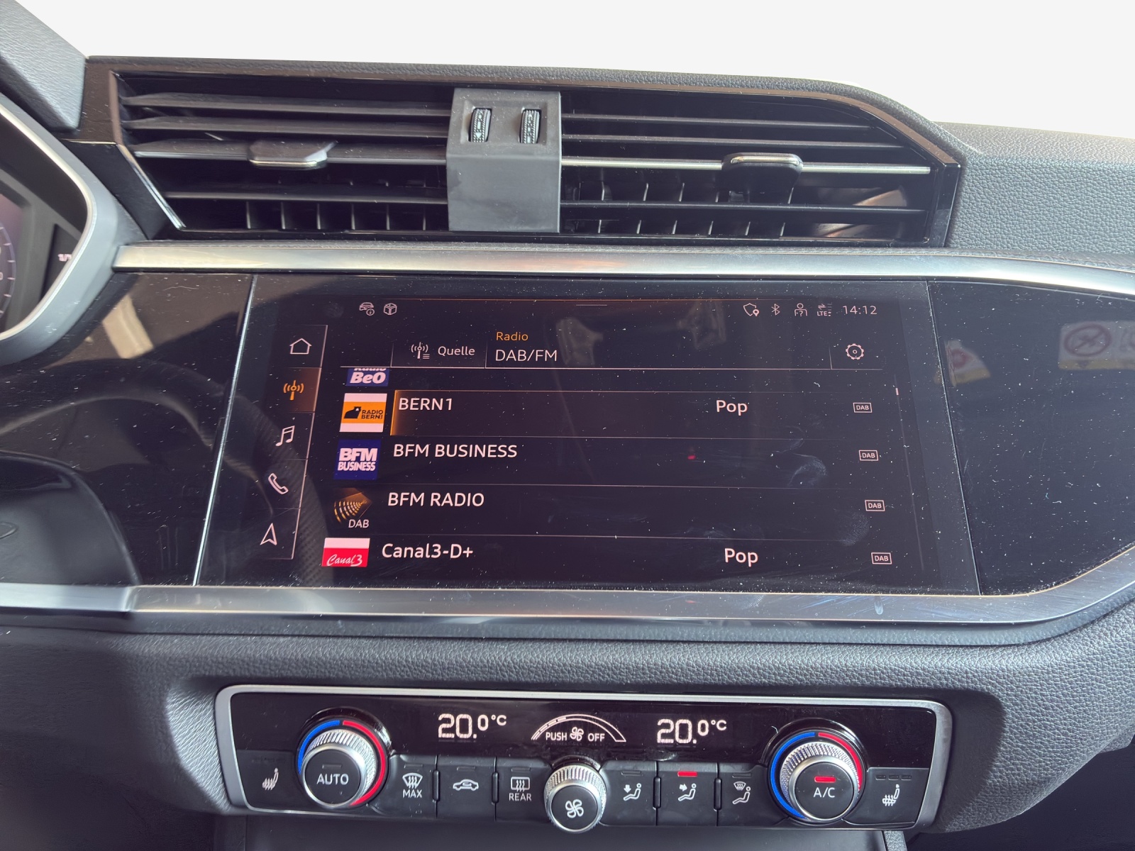 AUDI Q3 35 TFSI S line Attraction S-tronic-image-15