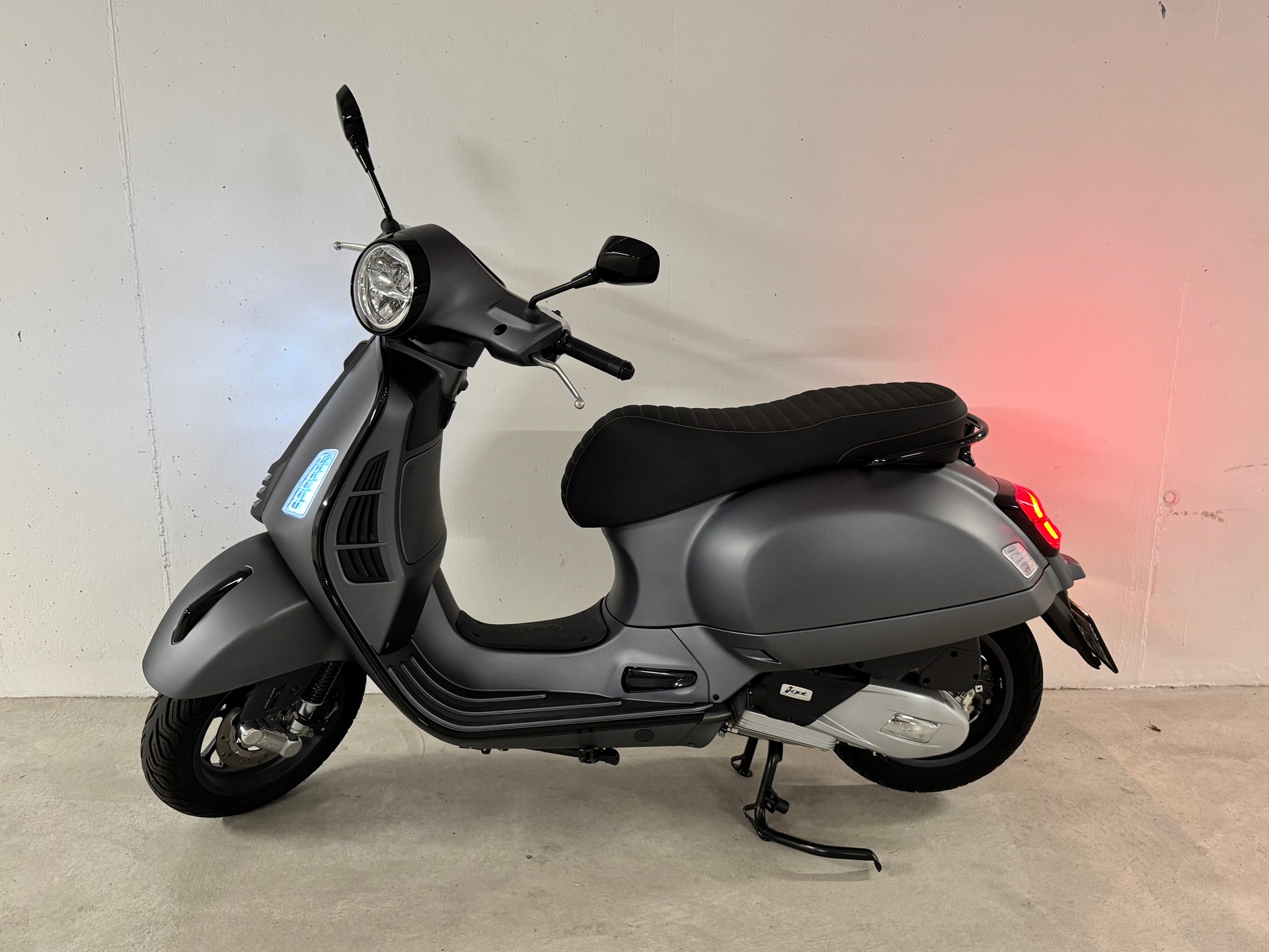 PIAGGIO Vespa GTS 125 Super Sport ABS-image-0