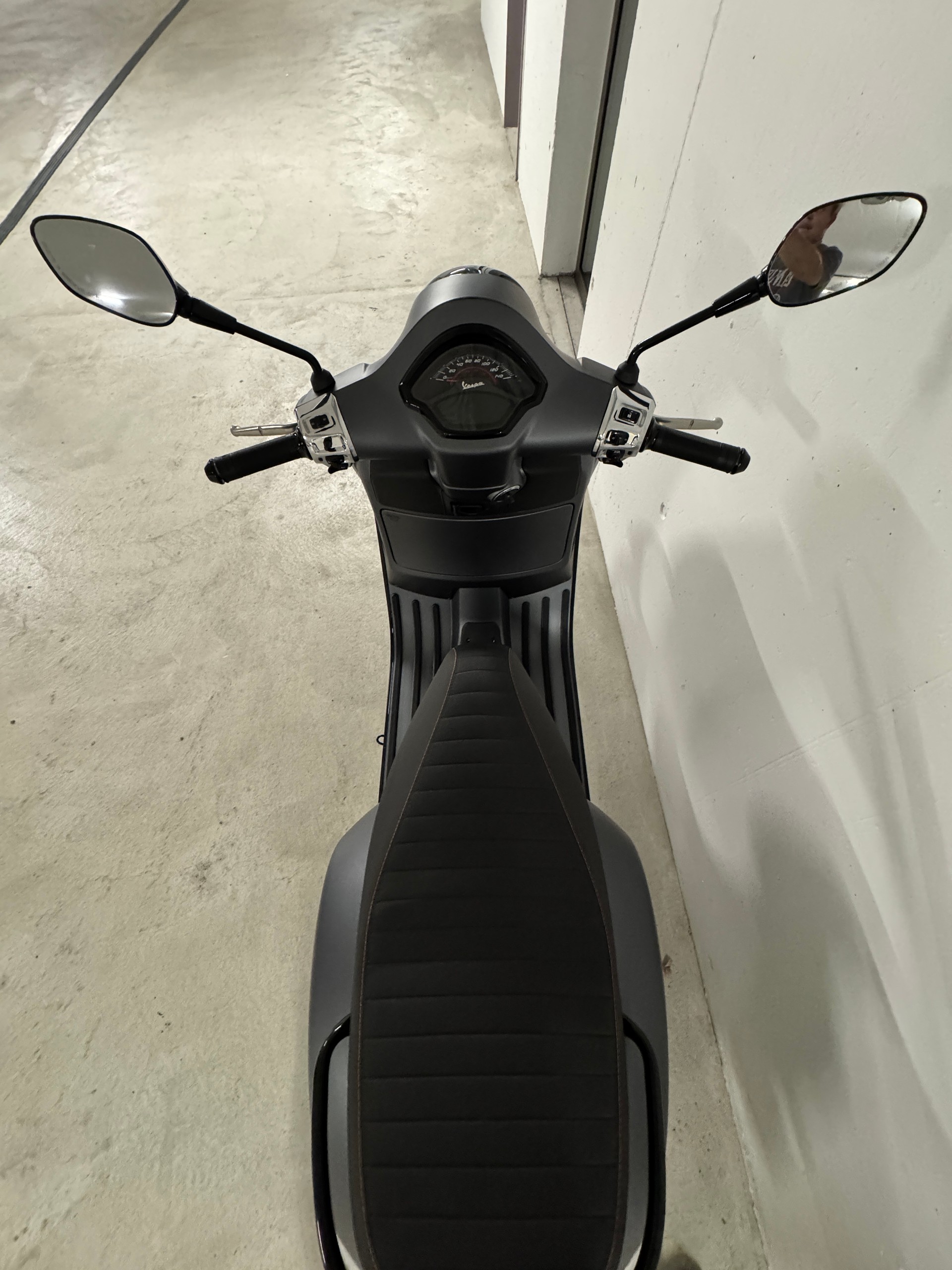 PIAGGIO Vespa GTS 125 Super Sport ABS-image-3