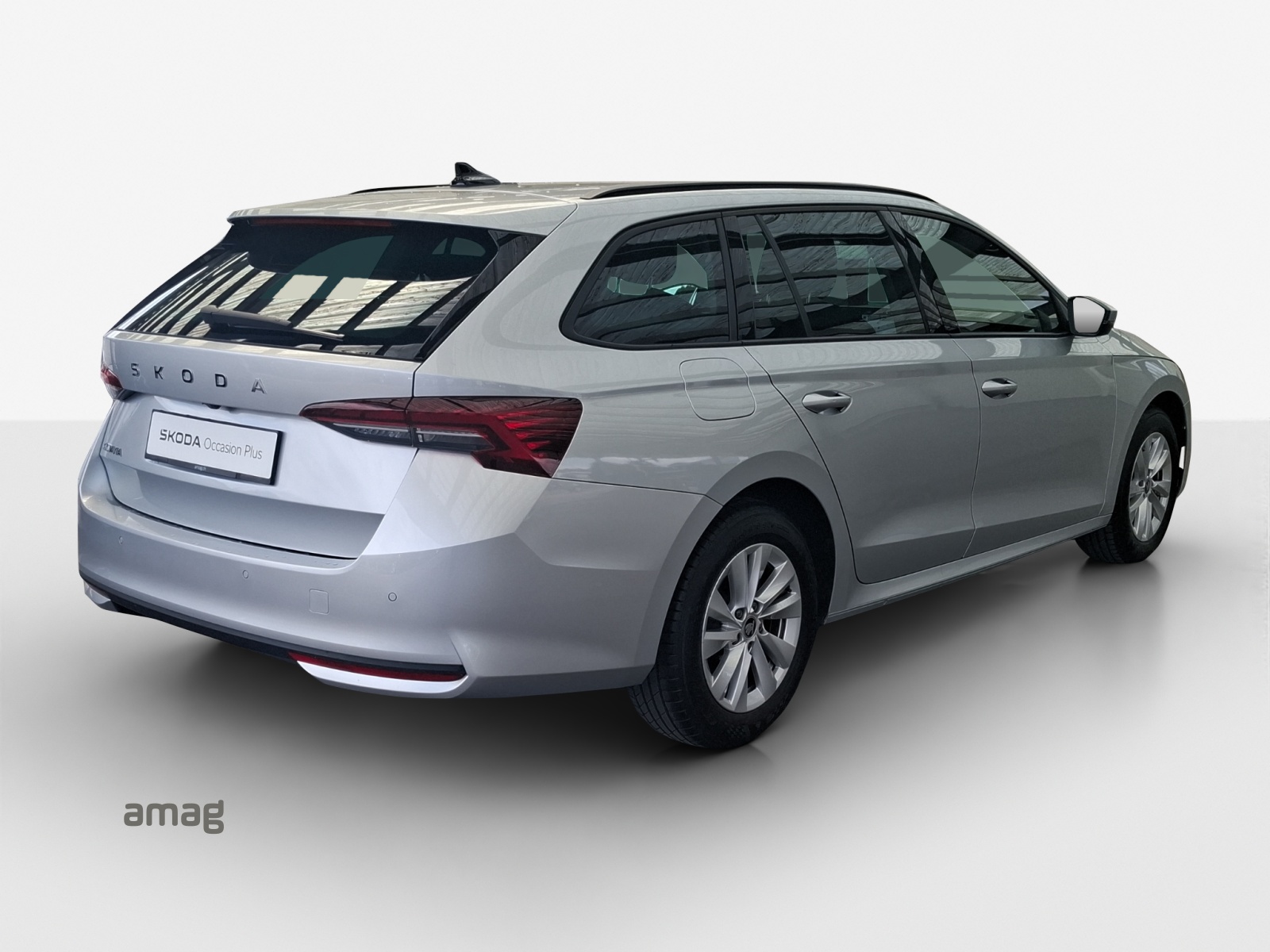 SKODA Octavia Combi 1.5 TSI mHEV DSG Selection Launch-image-4
