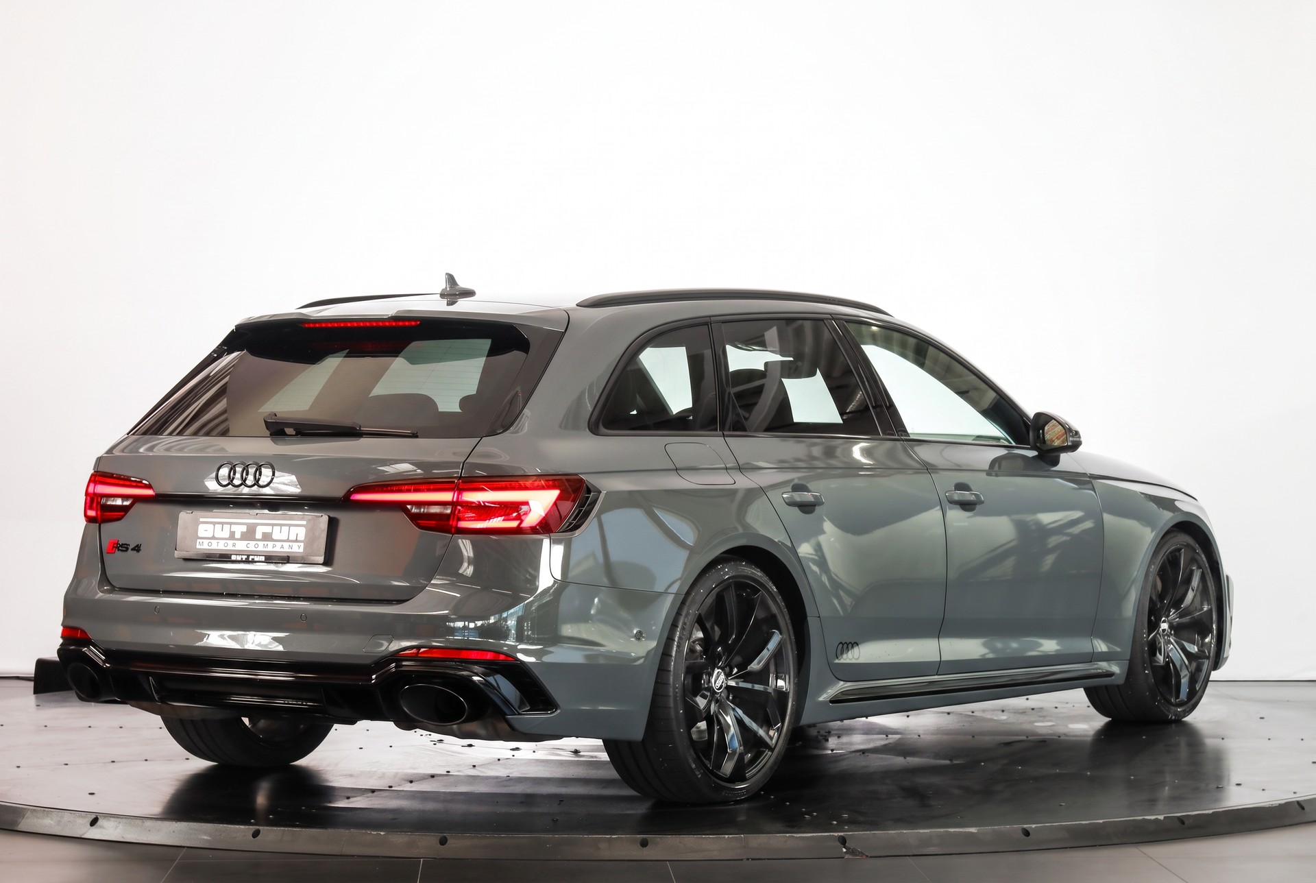 AUDI RS4 Avant 2.9 TFSI quattro NIMBUS GRAU * ACC * B&O * Pack Dynamic-showroom-element-3