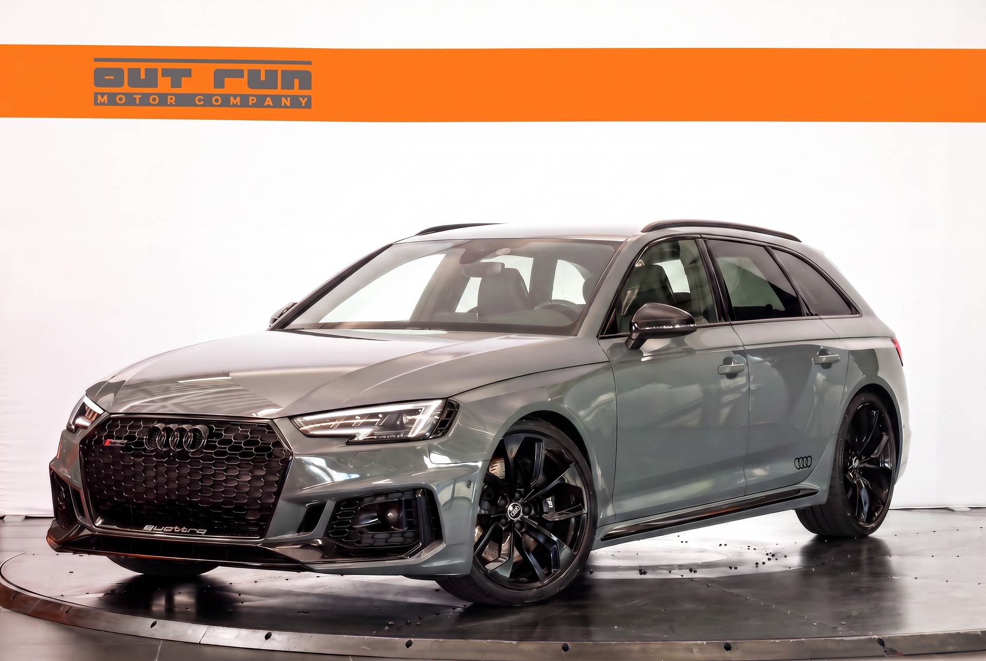 AUDI RS4 Avant 2.9 TFSI quattro NIMBUS GRAU * ACC * B&O * Pack Dynamic