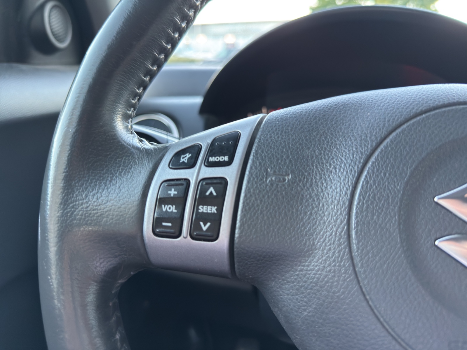 SUZUKI Swift 1.3i 16V GL-image-20