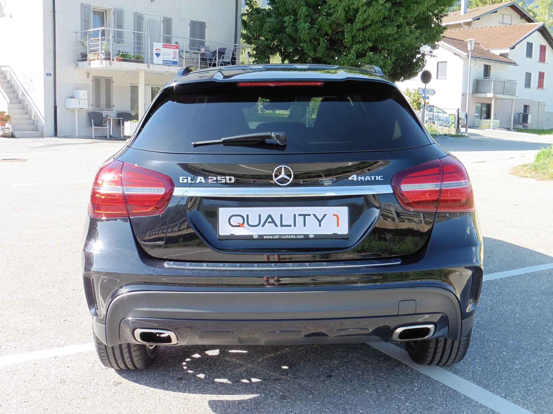 MERCEDES-BENZ GLA 250 AMG Line 4Matic 7G-DCT-image-8