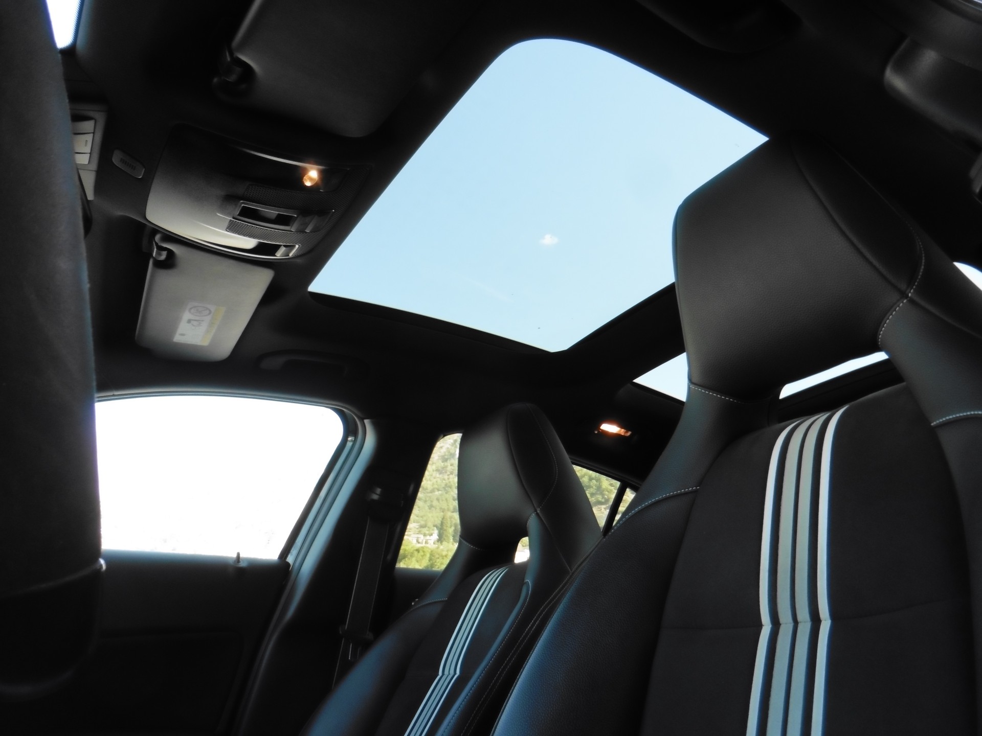 MERCEDES-BENZ GLA 250 AMG Line 4Matic 7G-DCT-image-20