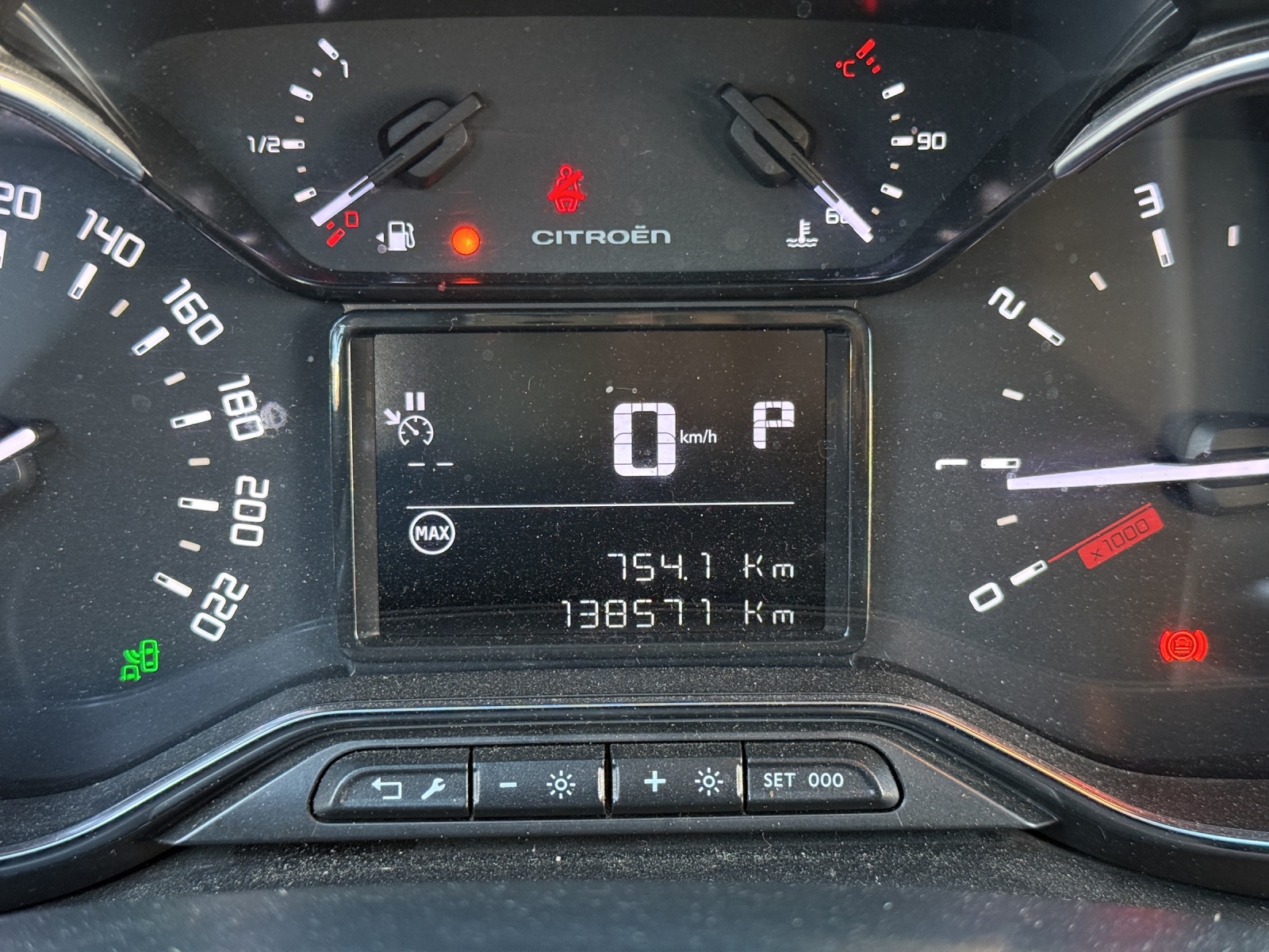CITROEN C3 Aircross 1.2i PureTech Feel EAT-image-10