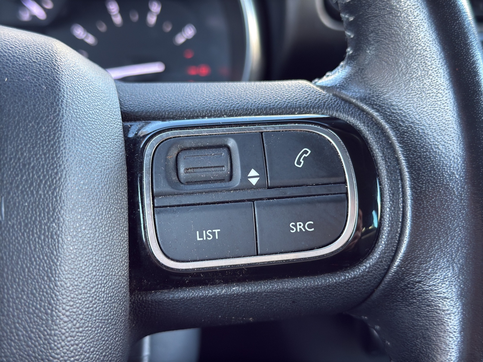 CITROEN C3 Aircross 1.2i PureTech Feel EAT-image-25
