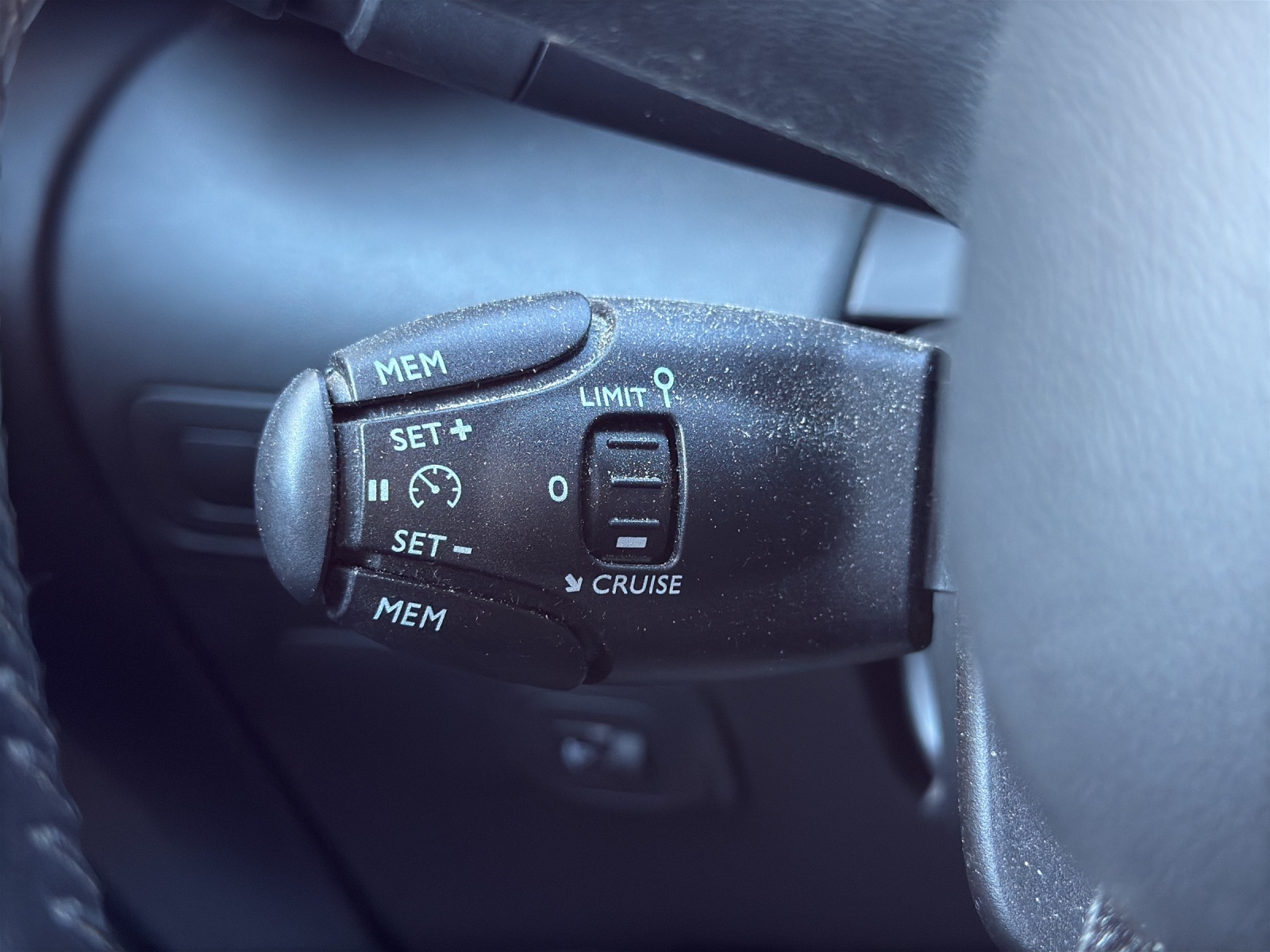 CITROEN C3 Aircross 1.2i PureTech Feel EAT-image-23