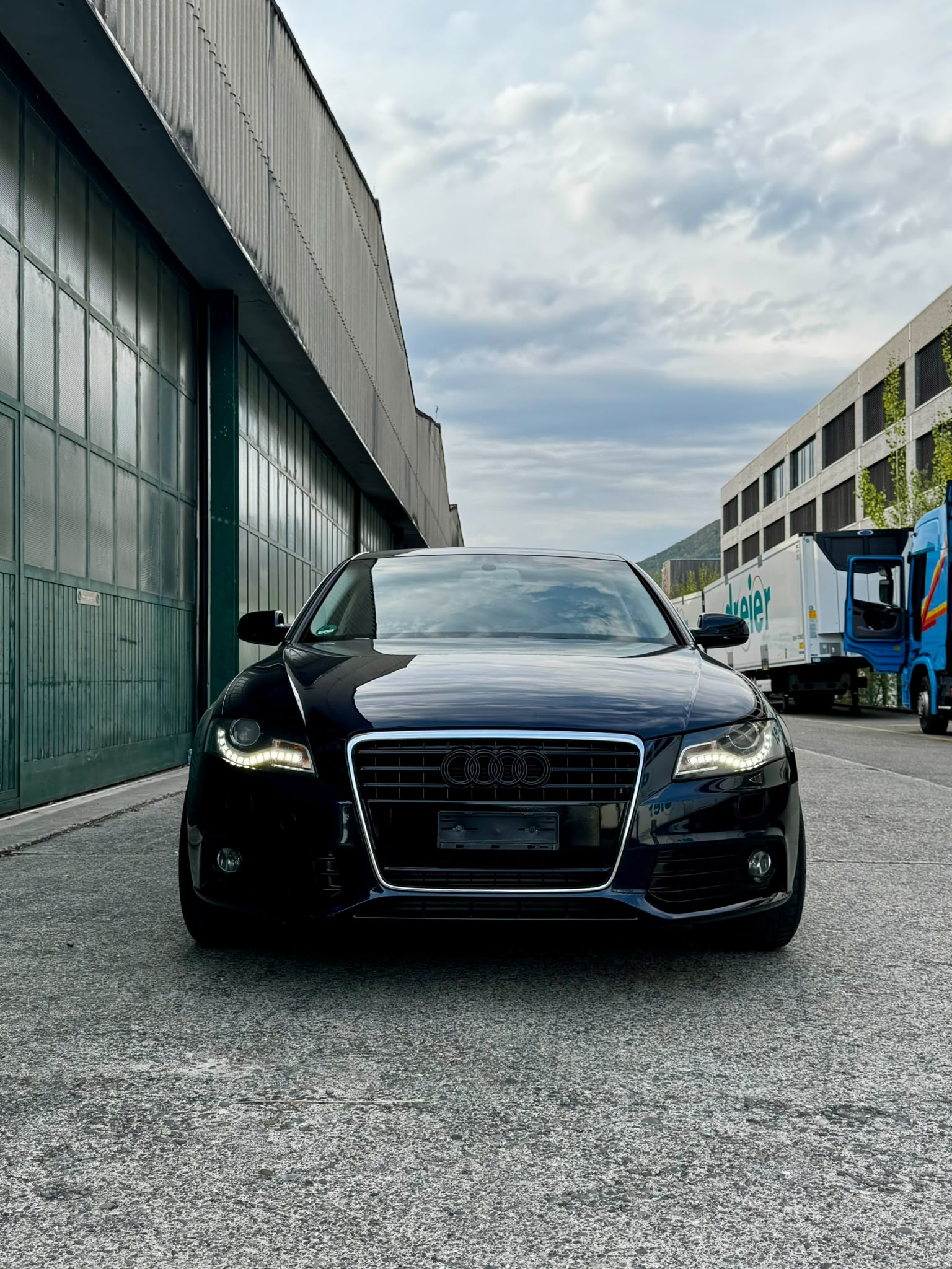 AUDI 2.0 TFSI 180 M-Tronic-image-2