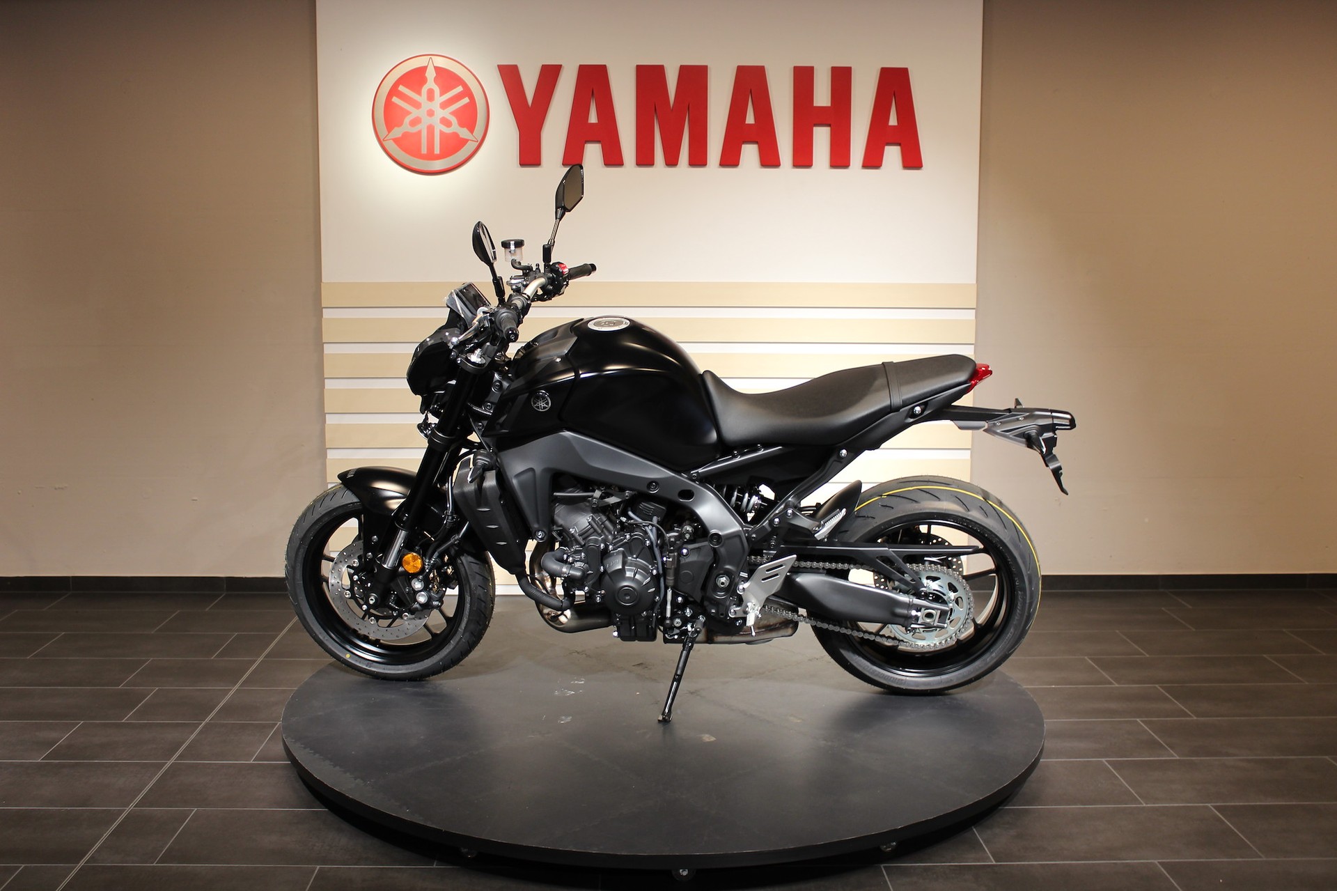 YAMAHA MT-09-image-6