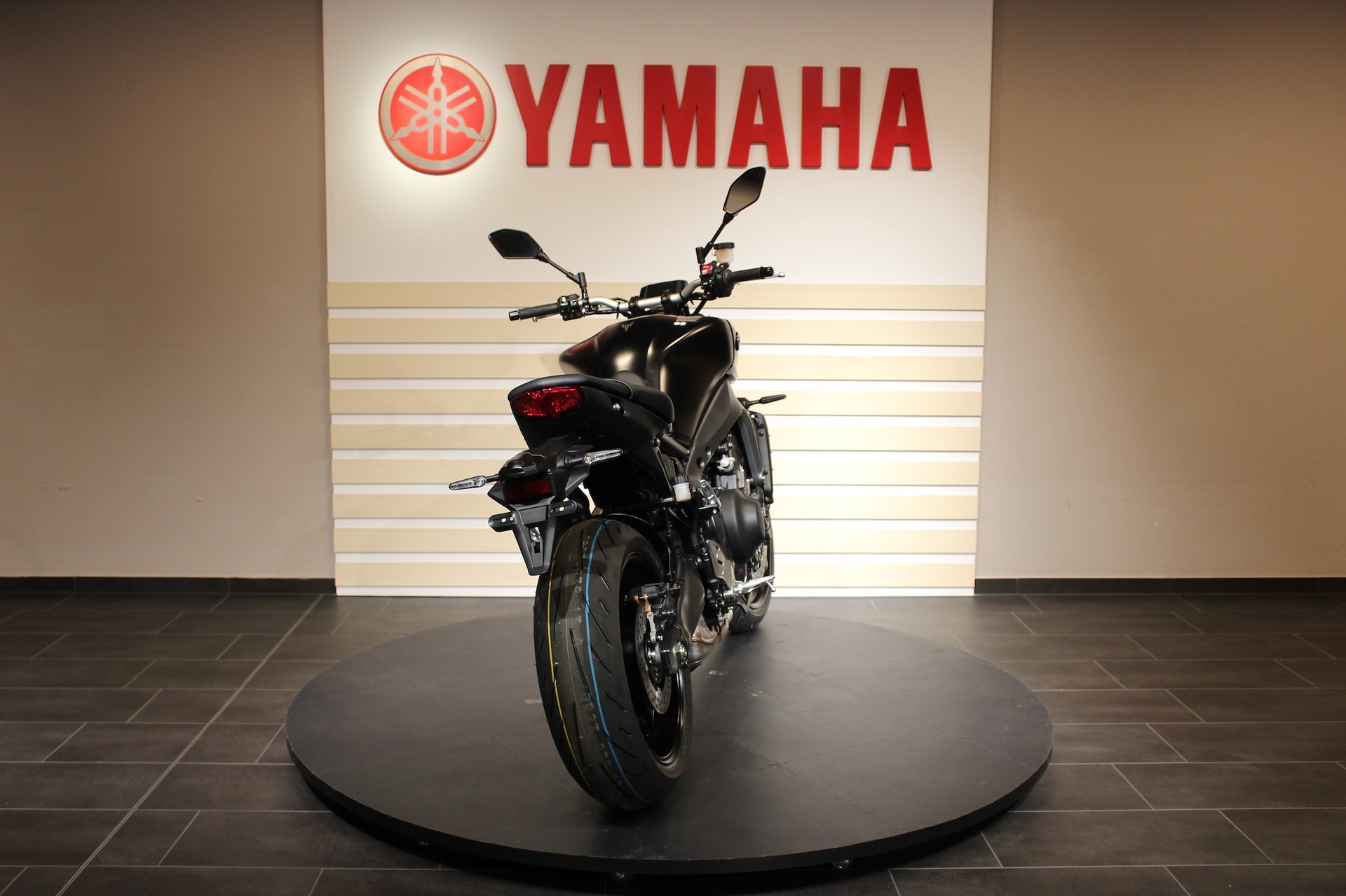 YAMAHA MT-09-image-3