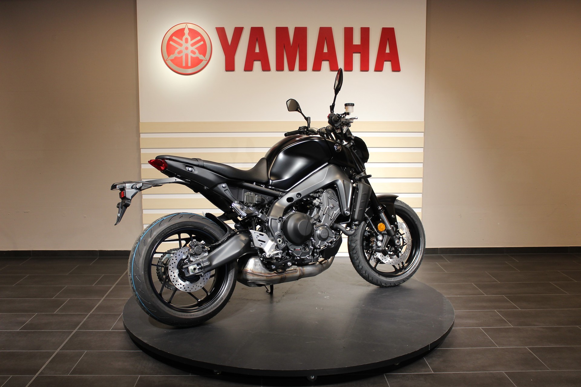 YAMAHA MT-09-image-2
