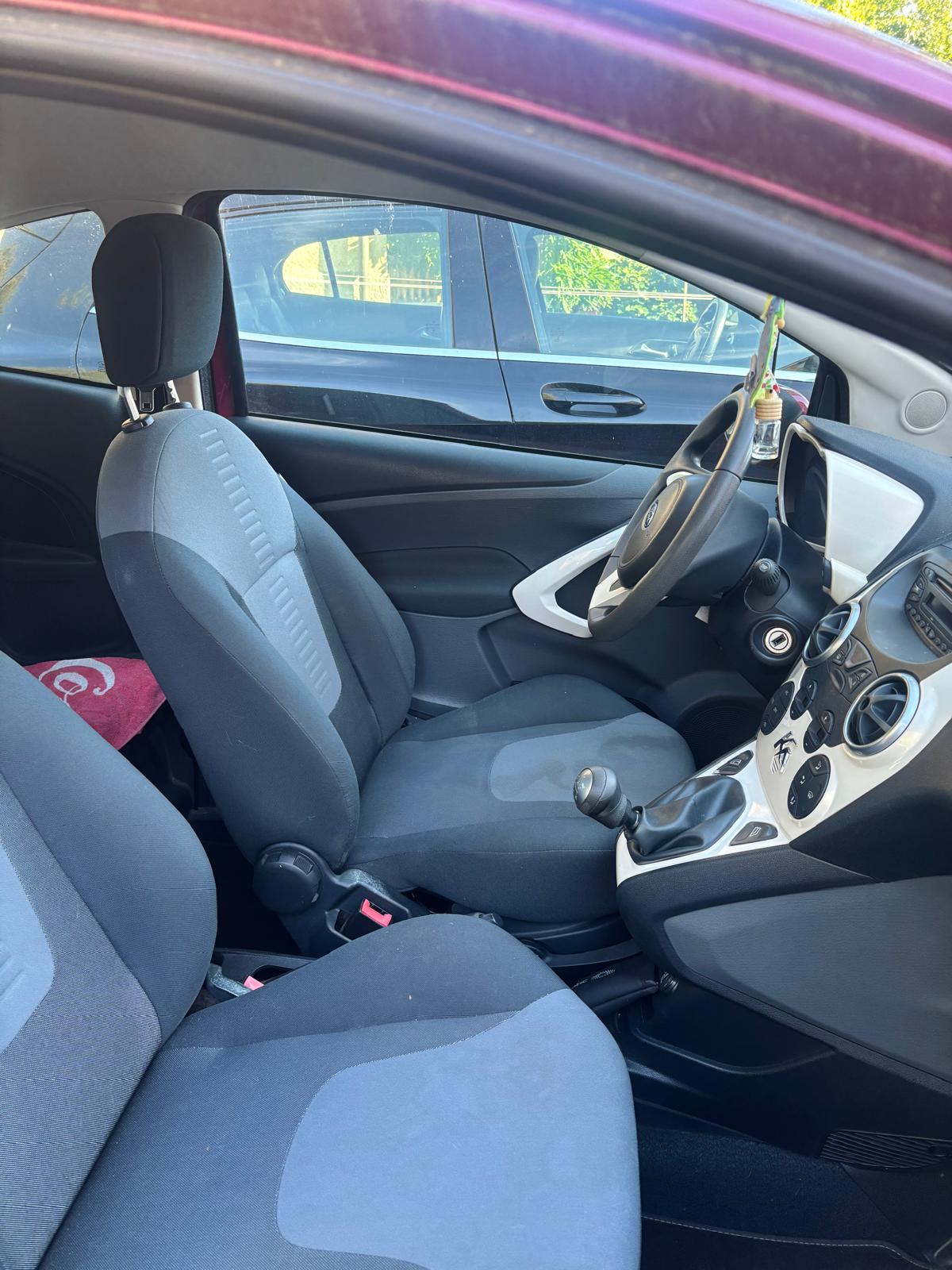 FORD 1.2 Titanium-image-3