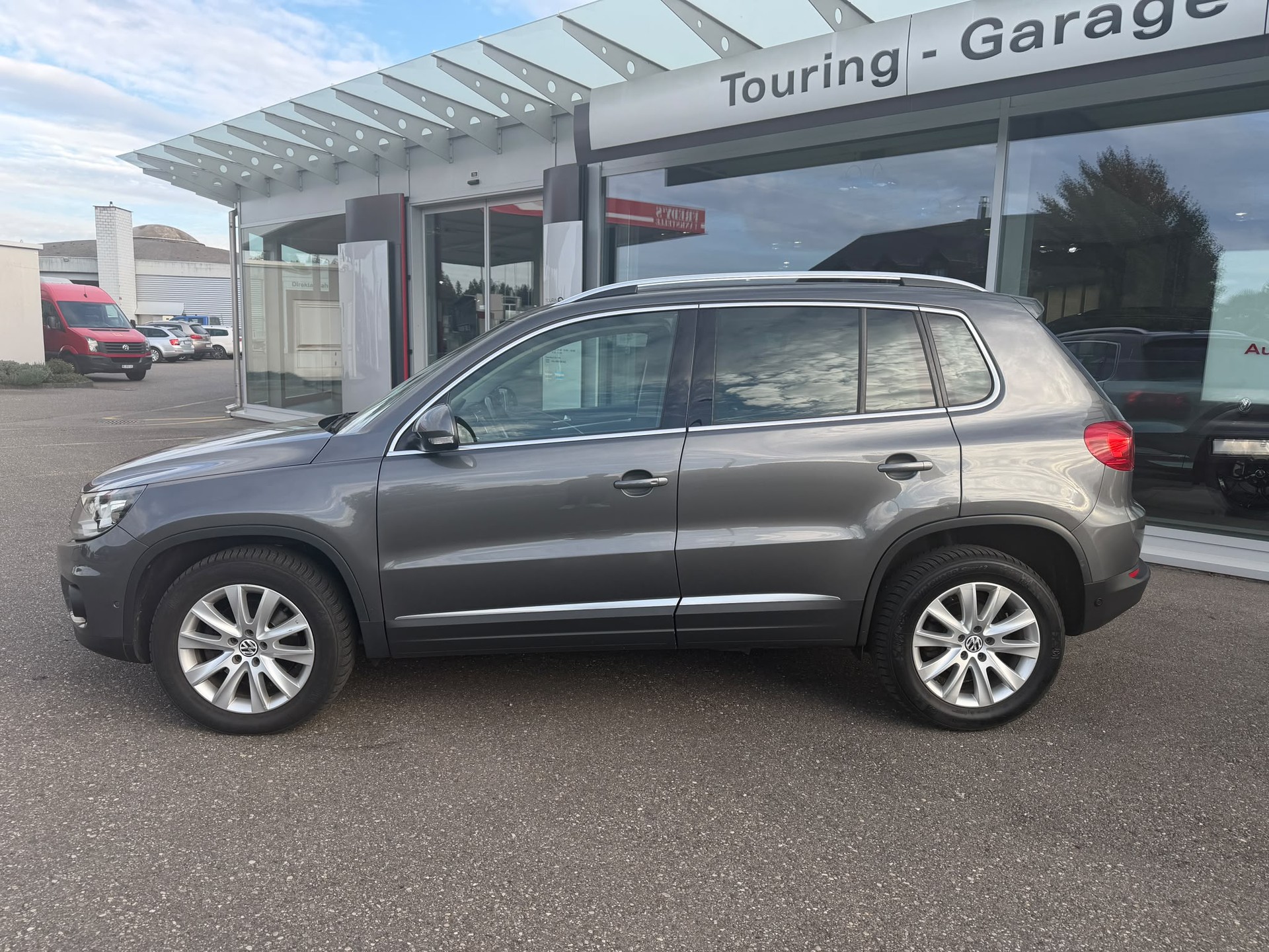 VW Tiguan 2.0 TDI BlueMotion Track&Style 4Motion DSG-showroom-element-1