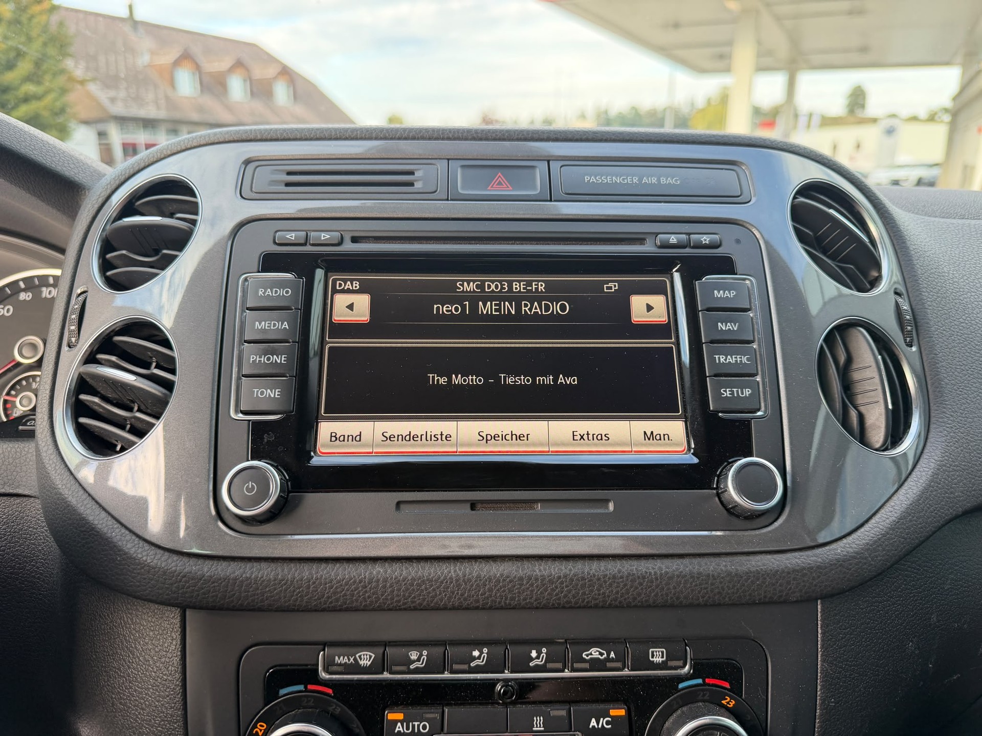 VW Tiguan 2.0 TDI BlueMotion Track&Style 4Motion DSG-image-18