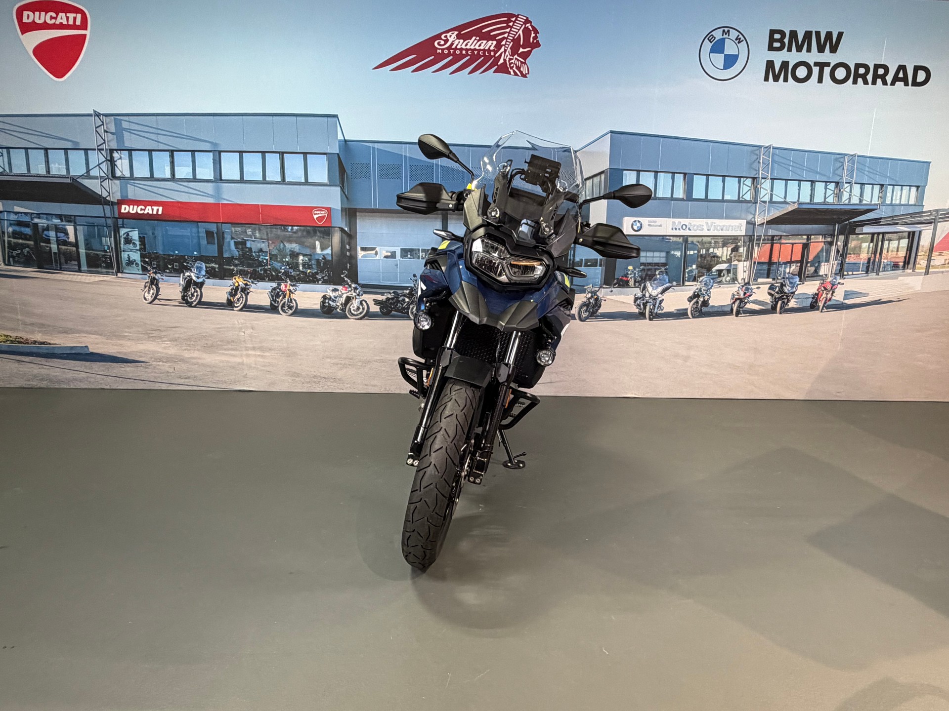 BMW F 800 GS-image-1