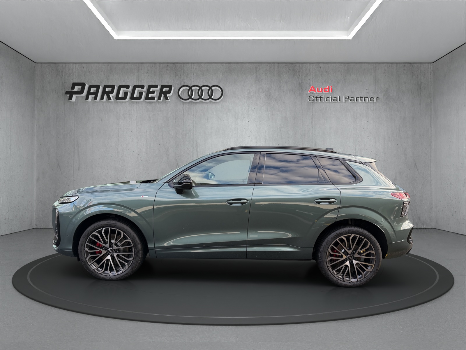 AUDI Q3 SUV TFSI quattro 195 kW S tronic-showroom-element-2