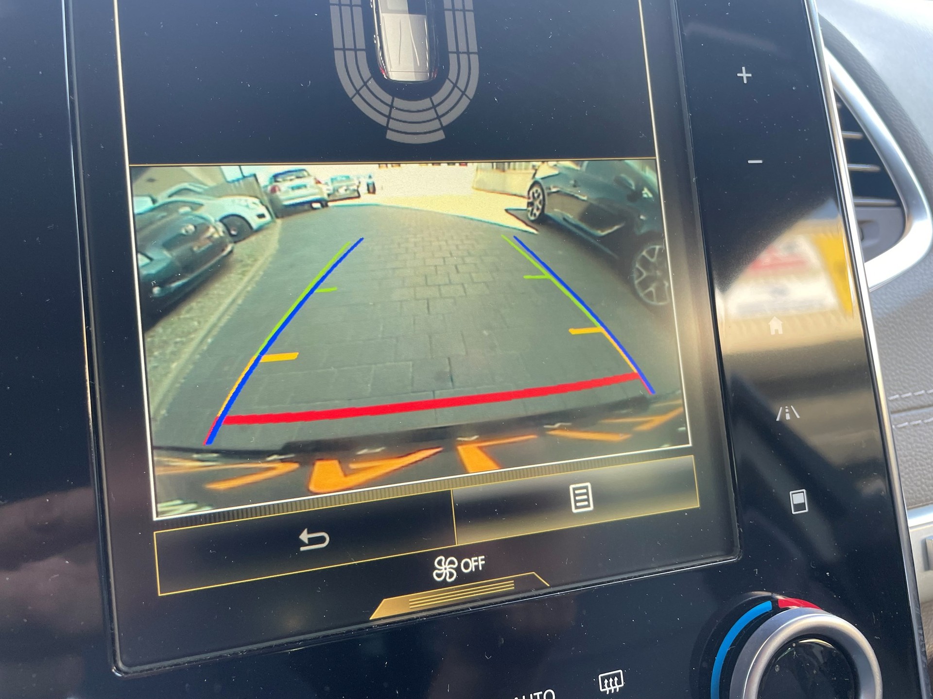 RENAULT Espace 1.6 TCe Initiale EDC-image-10