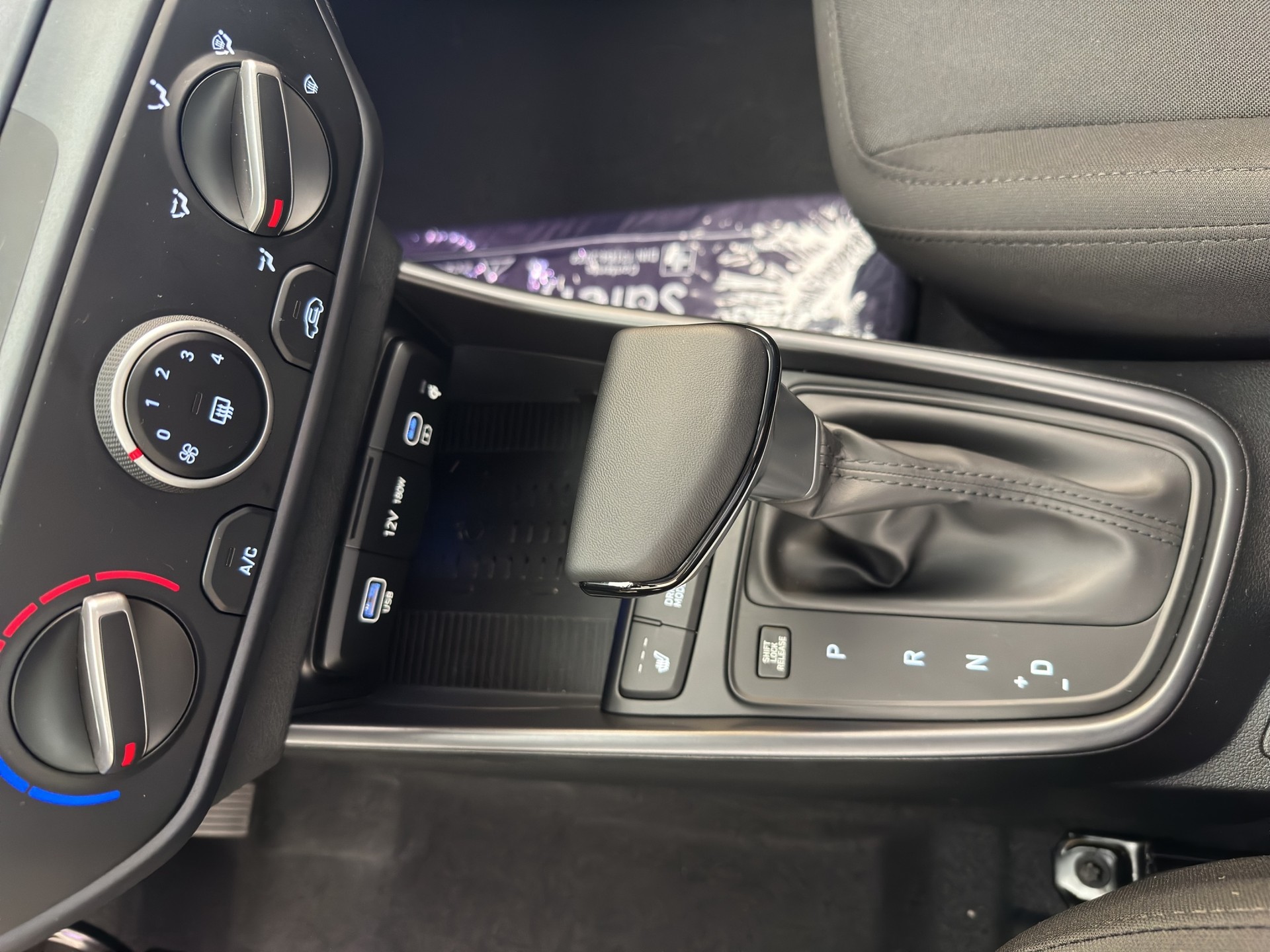 HYUNDAI i20 1.0 T-GDi Amplia-image-11