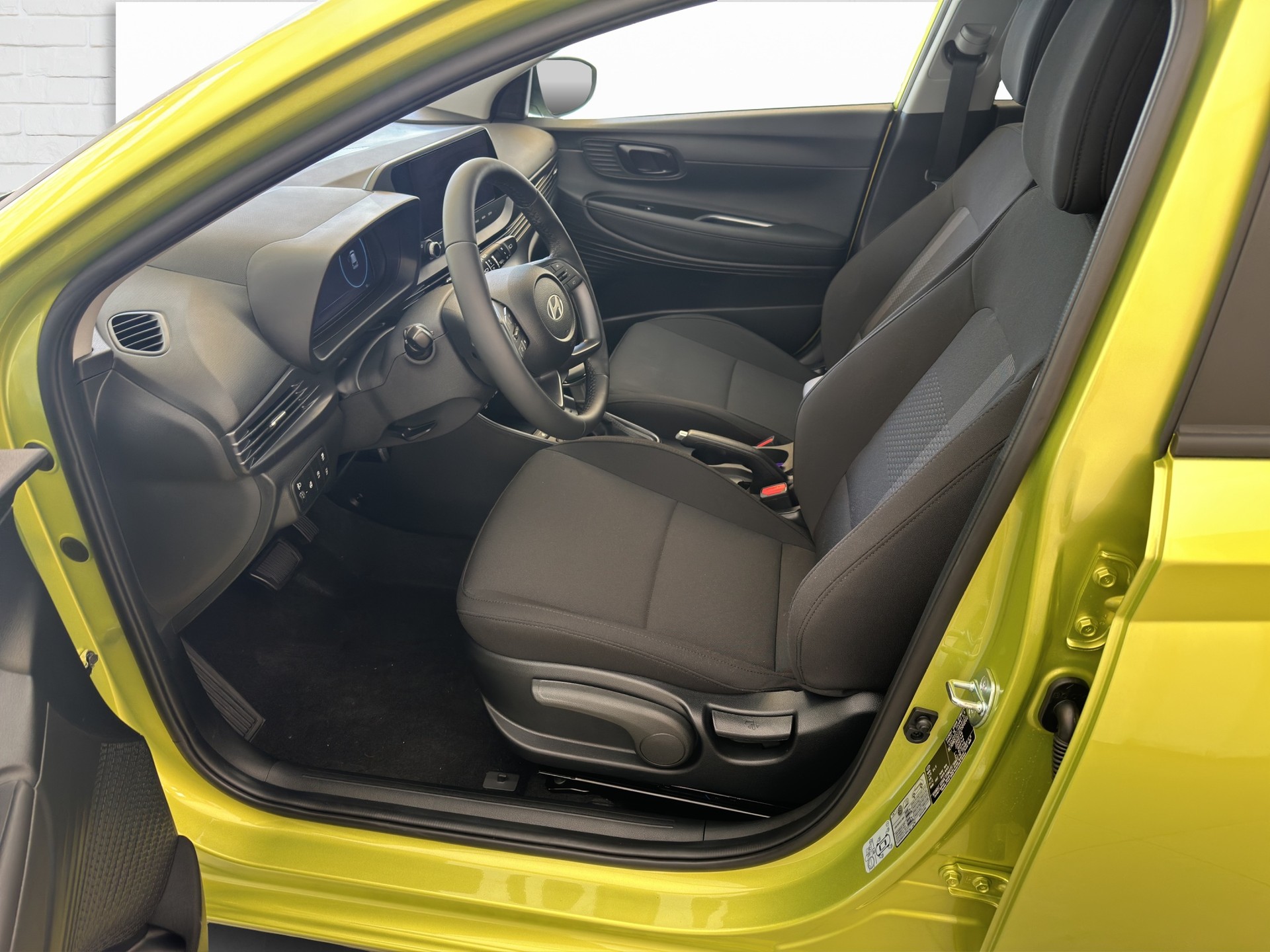 HYUNDAI i20 1.0 T-GDi Amplia-image-5