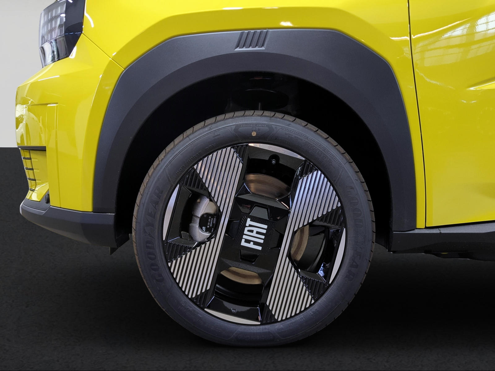 FIAT Grande Panda Elektro La Prima-image-3