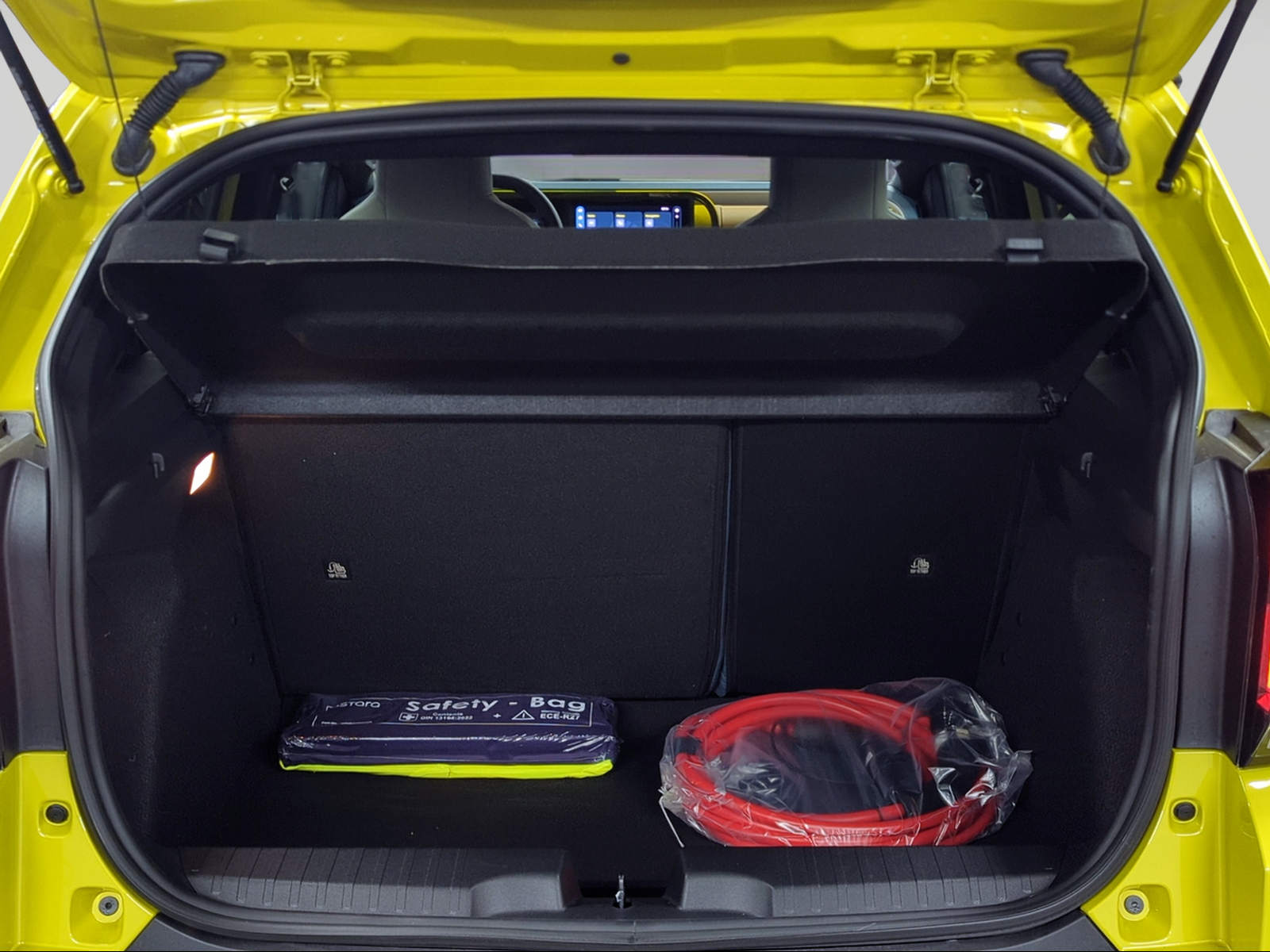 FIAT Grande Panda Elektro La Prima-image-4