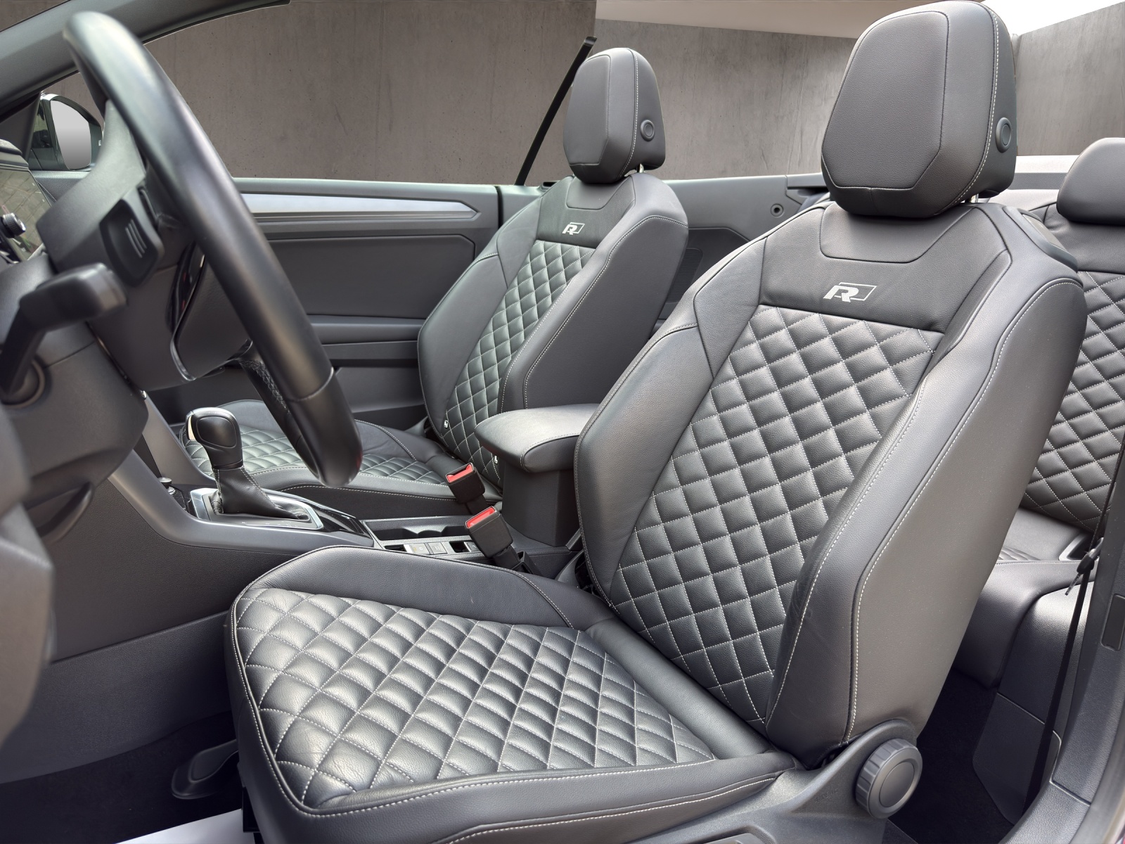 VW T-Roc Cabriolet 1.5 TSI R-Line DSG-image-7