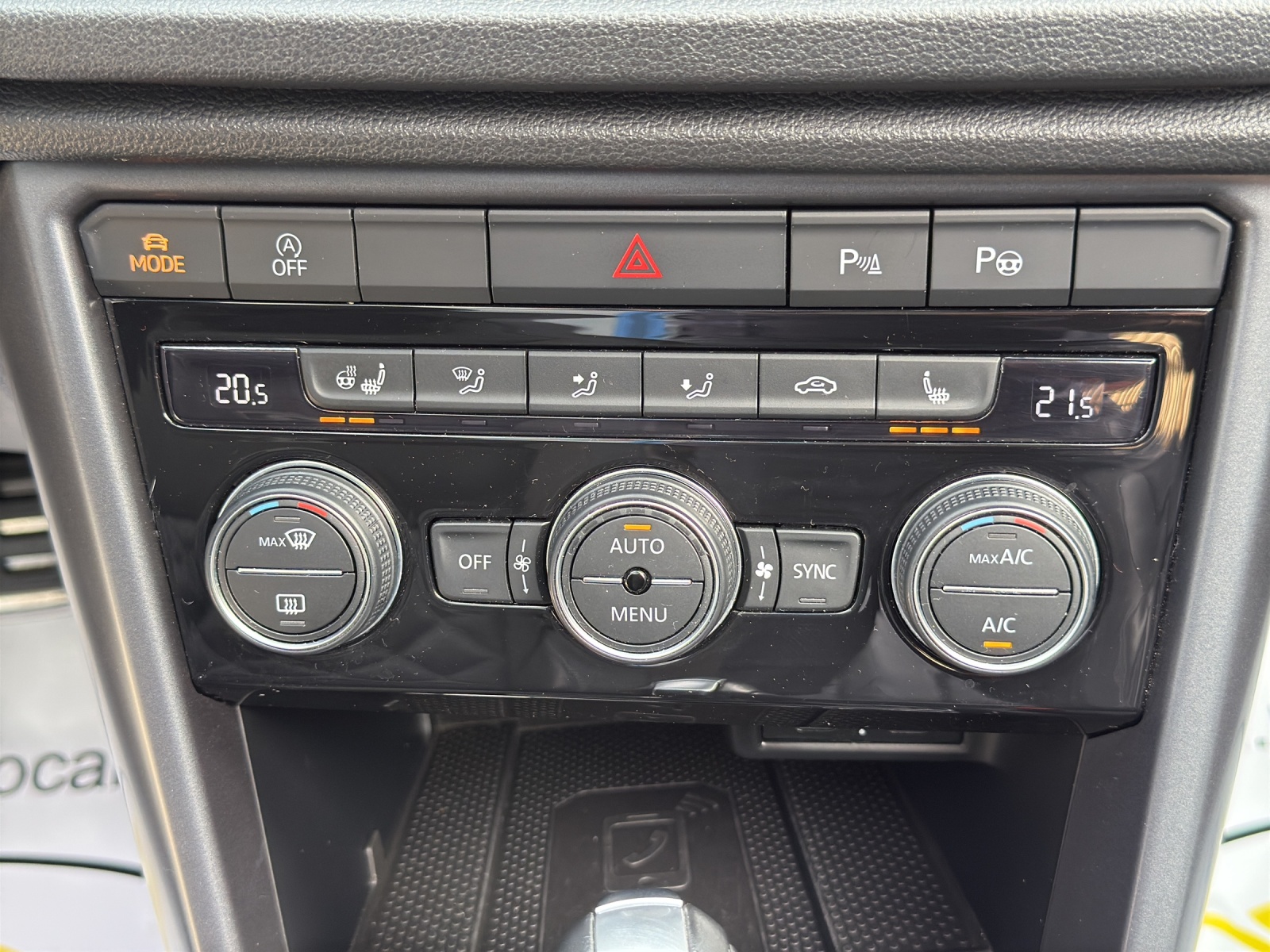 VW T-Roc Cabriolet 1.5 TSI R-Line DSG-image-14