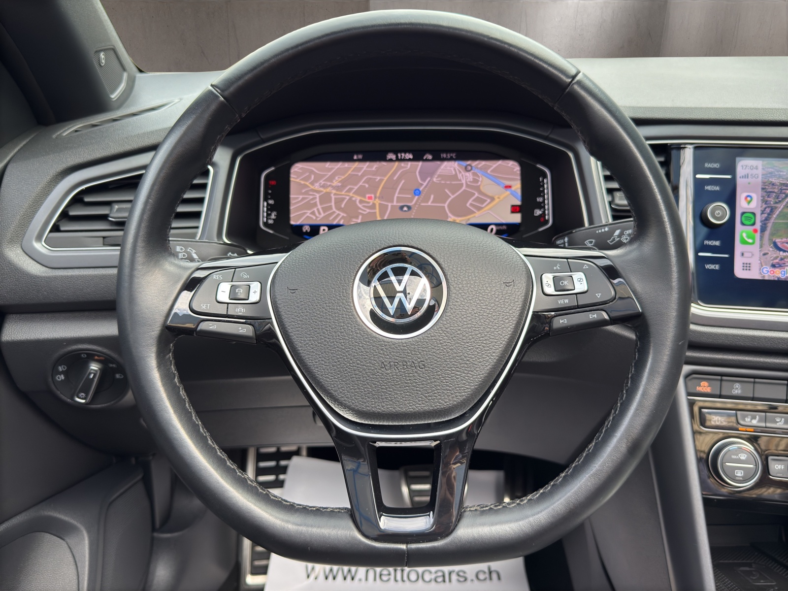 VW T-Roc Cabriolet 1.5 TSI R-Line DSG-image-11