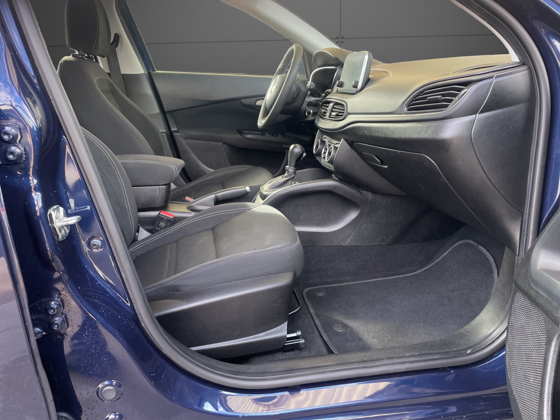 FIAT Tipo 1.6MJ Station Wagon Lounge DCT-image-14