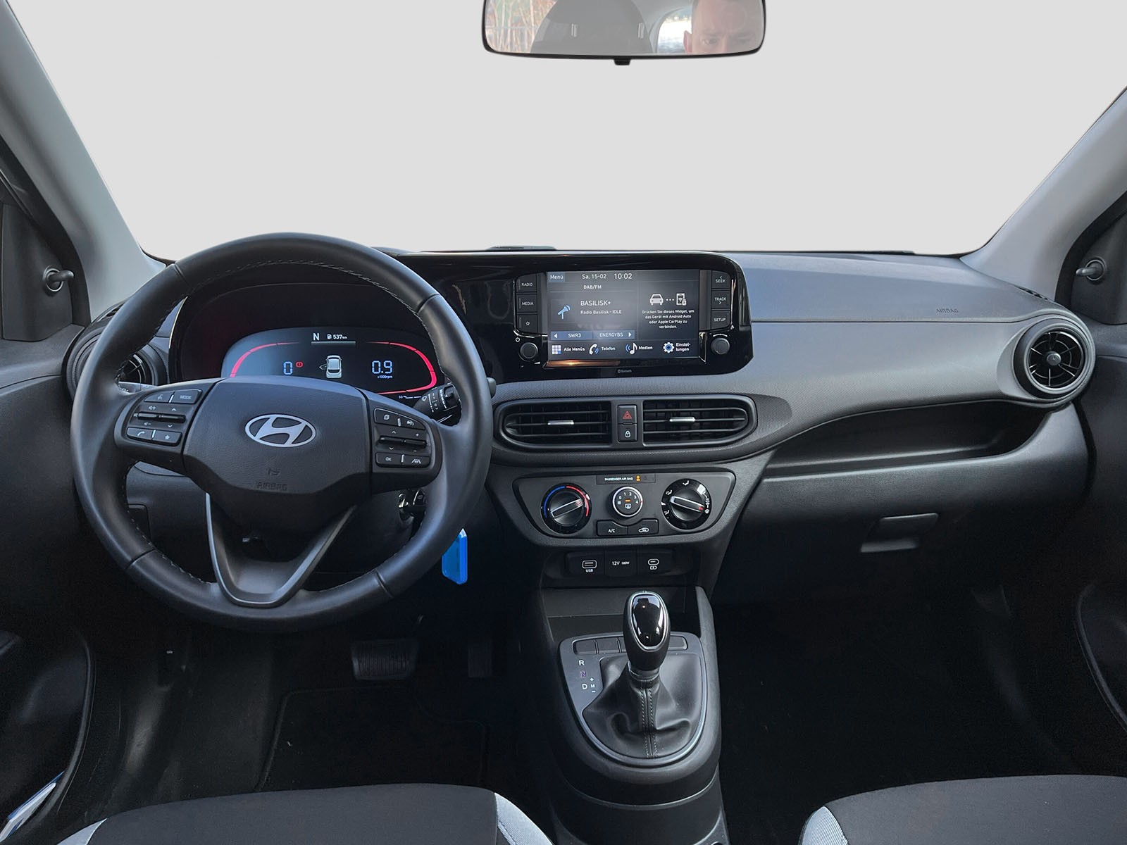 HYUNDAI i10 1.2 Amplia Aut.-image-8
