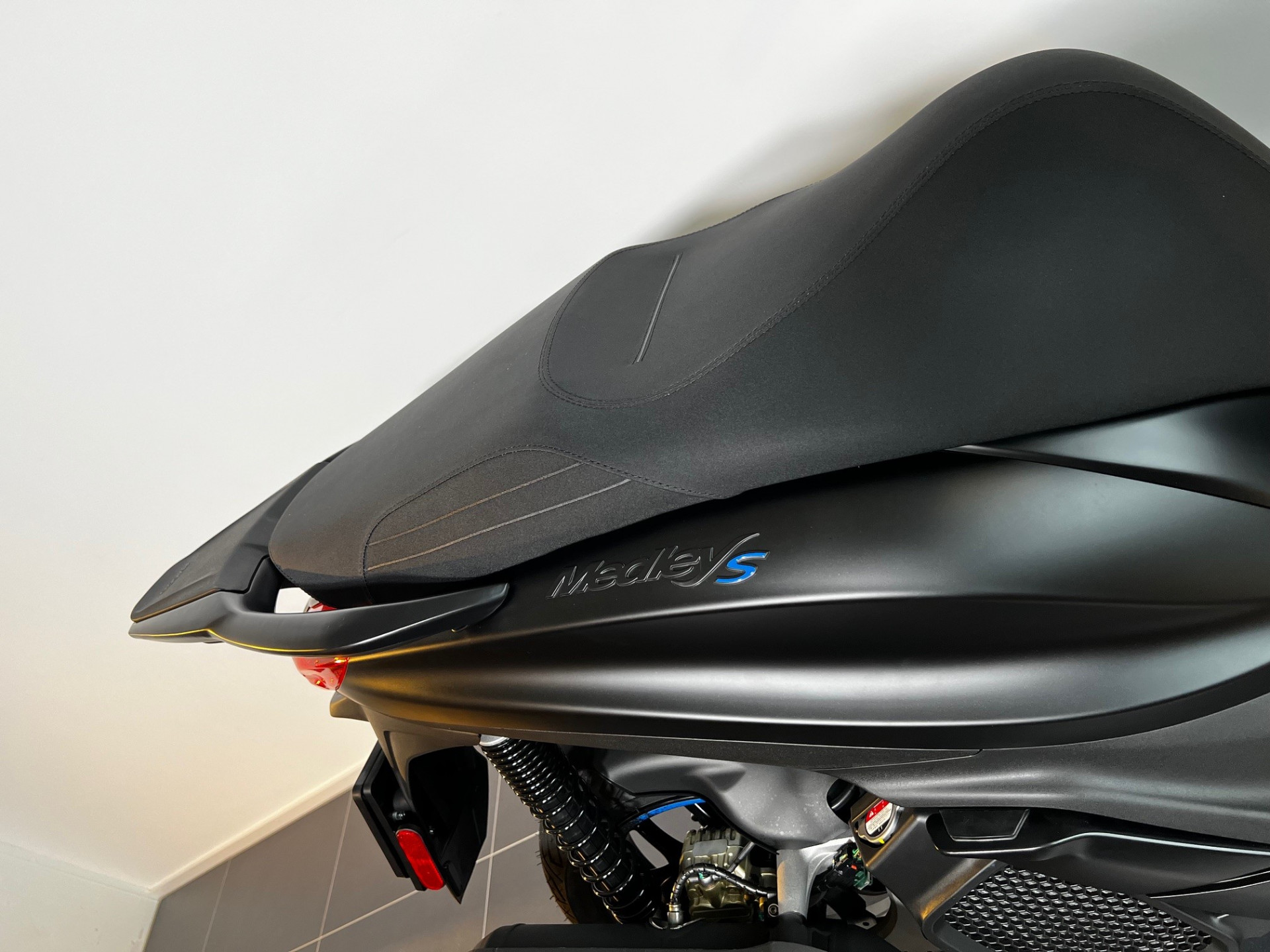 PIAGGIO Medley 125 Sport-image-2
