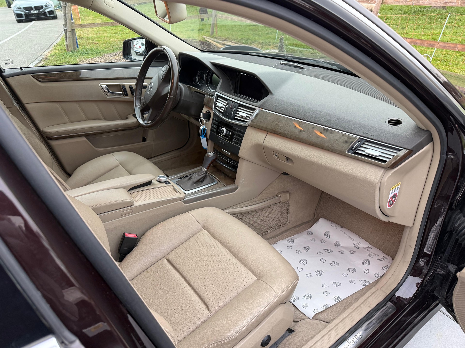 MERCEDES-BENZ E 250 CDI BlueEfficiency Elégance Automatic-image-7