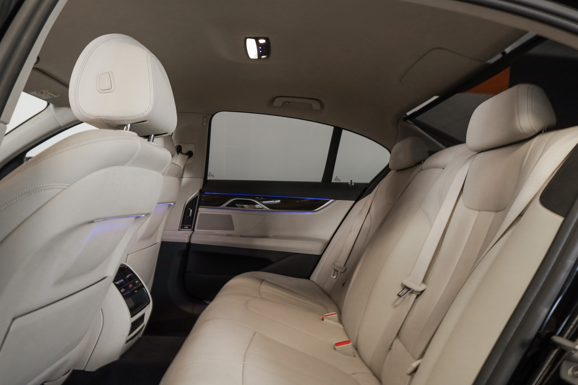BMW 730d xDrive Steptronic-image-10