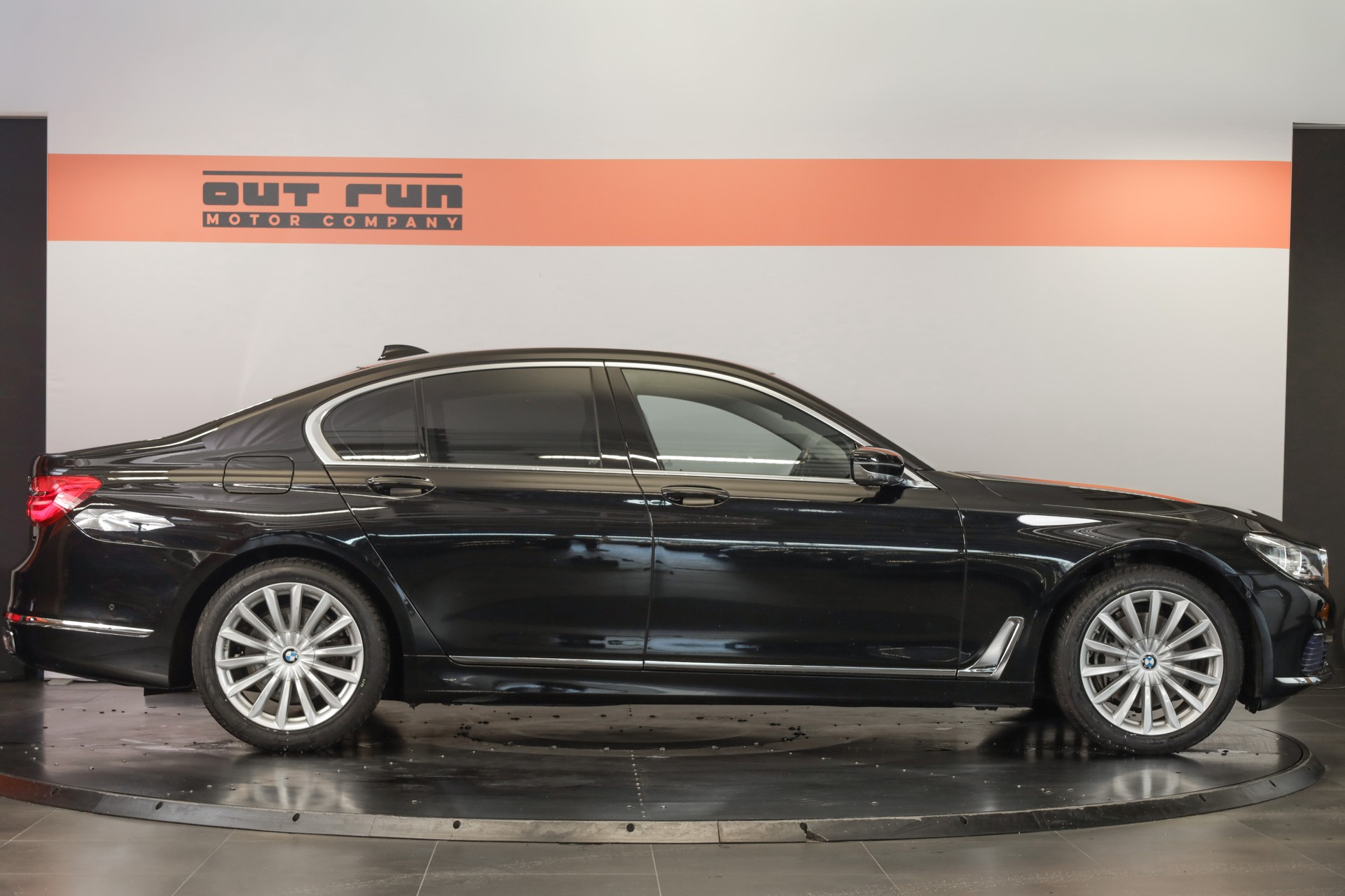 BMW 730d xDrive Steptronic-image-5