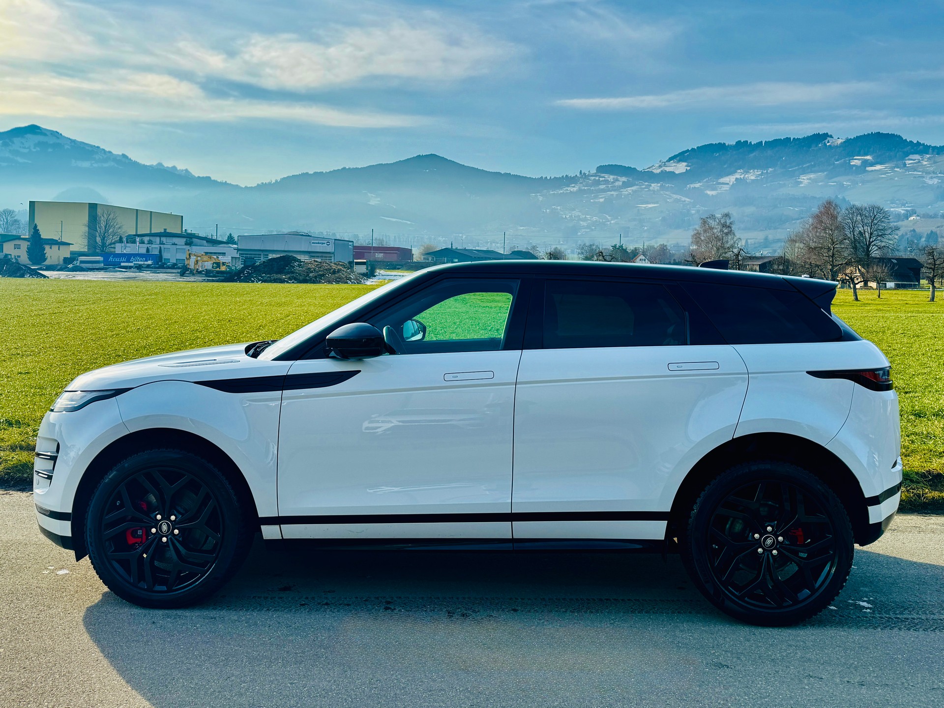 LAND ROVER Range Rover Evoque R-Dynamic D 200 MHEV HSE AT9-showroom-element-1