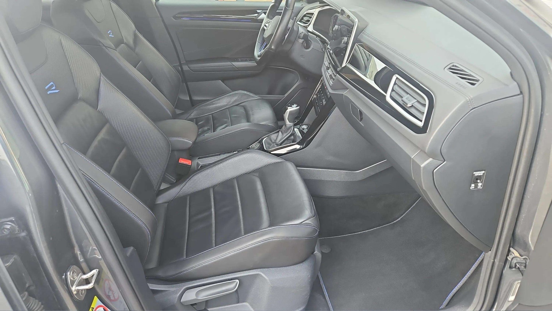 VW T-Roc 2.0 TSI R DSG 4Motion (Facelift) Black Style mit El. Ledersitze & AHK-image-11