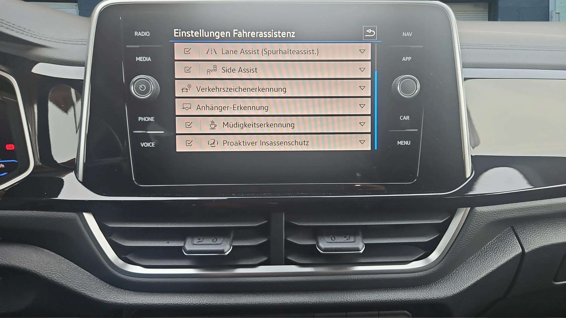 VW T-Roc 2.0 TSI R DSG 4Motion (Facelift) Black Style mit El. Ledersitze & AHK-image-22