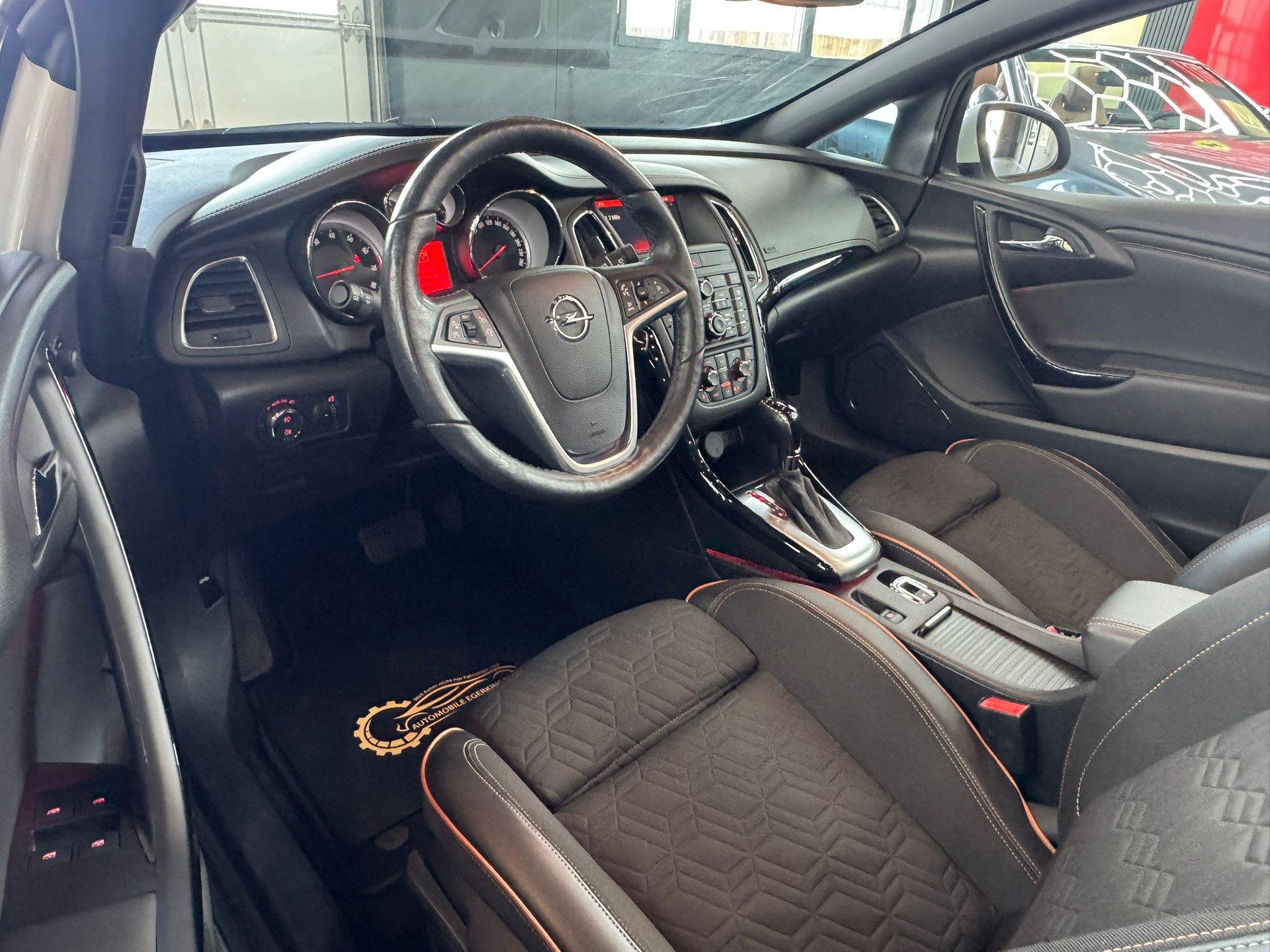 OPEL Cascada 1.6i 16V Supreme Automat-image-8