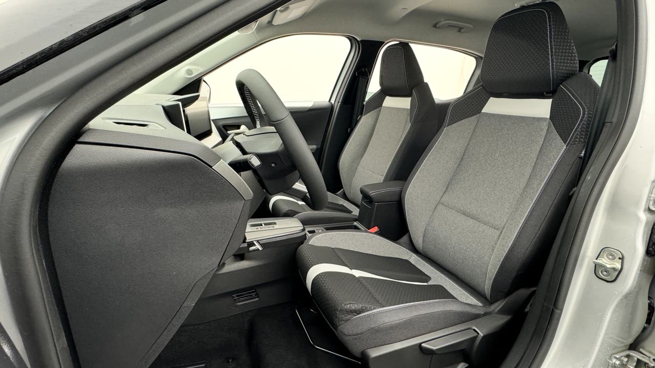OPEL Frontera-e 44 kWh GS-image-4